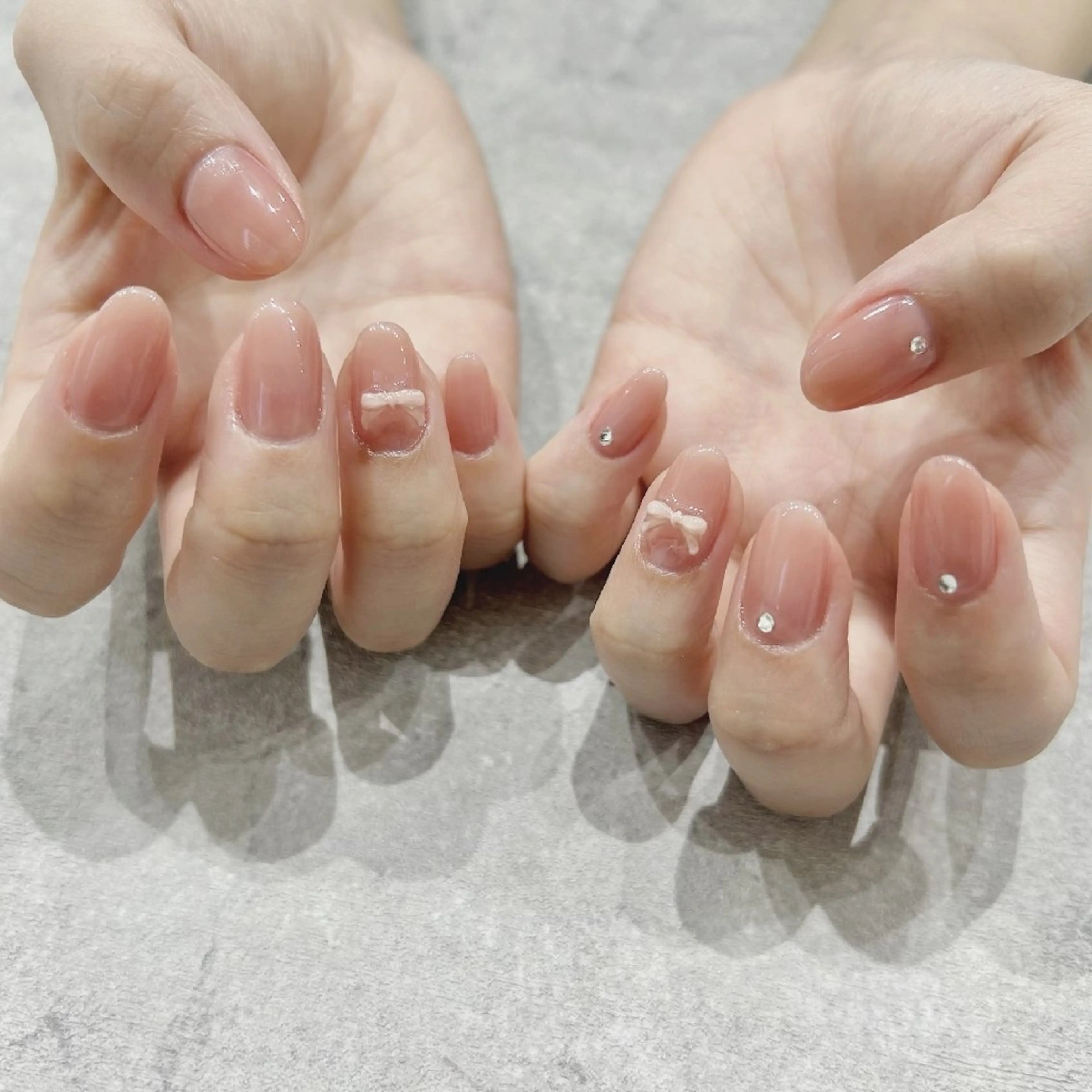 ネイル ワンカラーネイル ハンドネイル atelier　 univ.のネイルデザイン