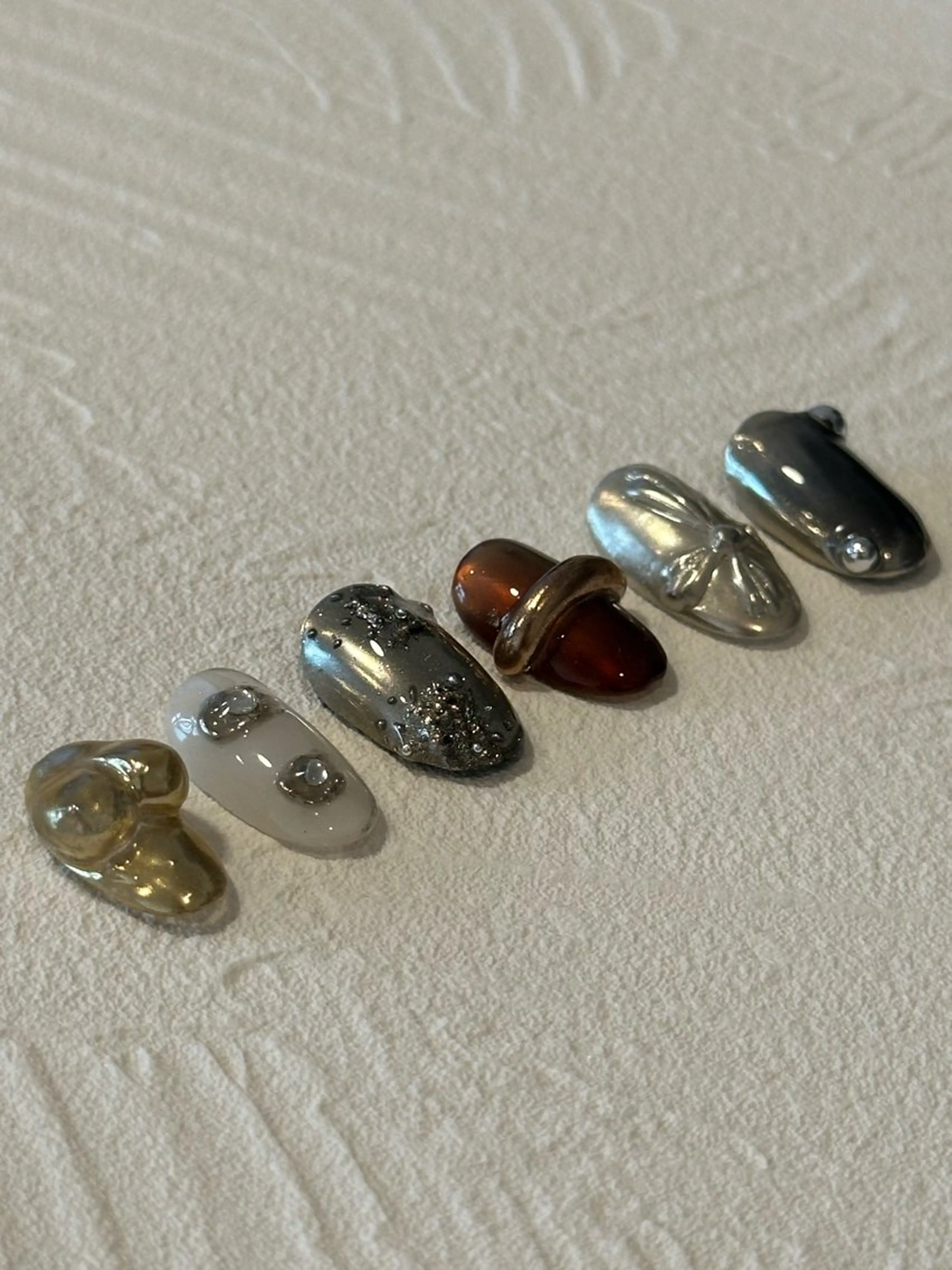 ネイル アートネイル ミラーネイル nails by tete🧸のネイルデザイン