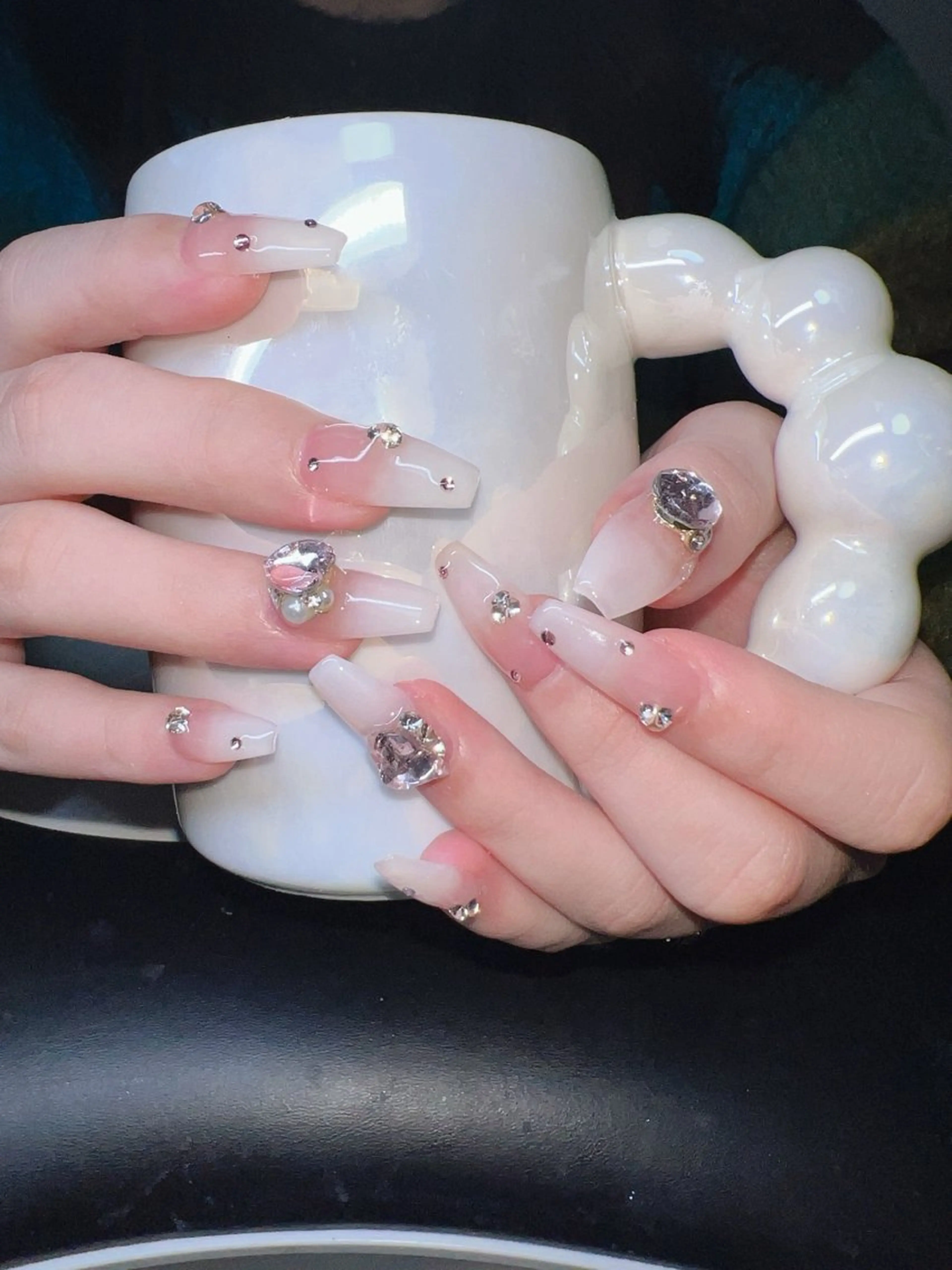 ネイル オーロラネイル チークネイル 長さ出し フットネイル フレンチネイル ハンドネイル Lee Nailsのネイルデザイン