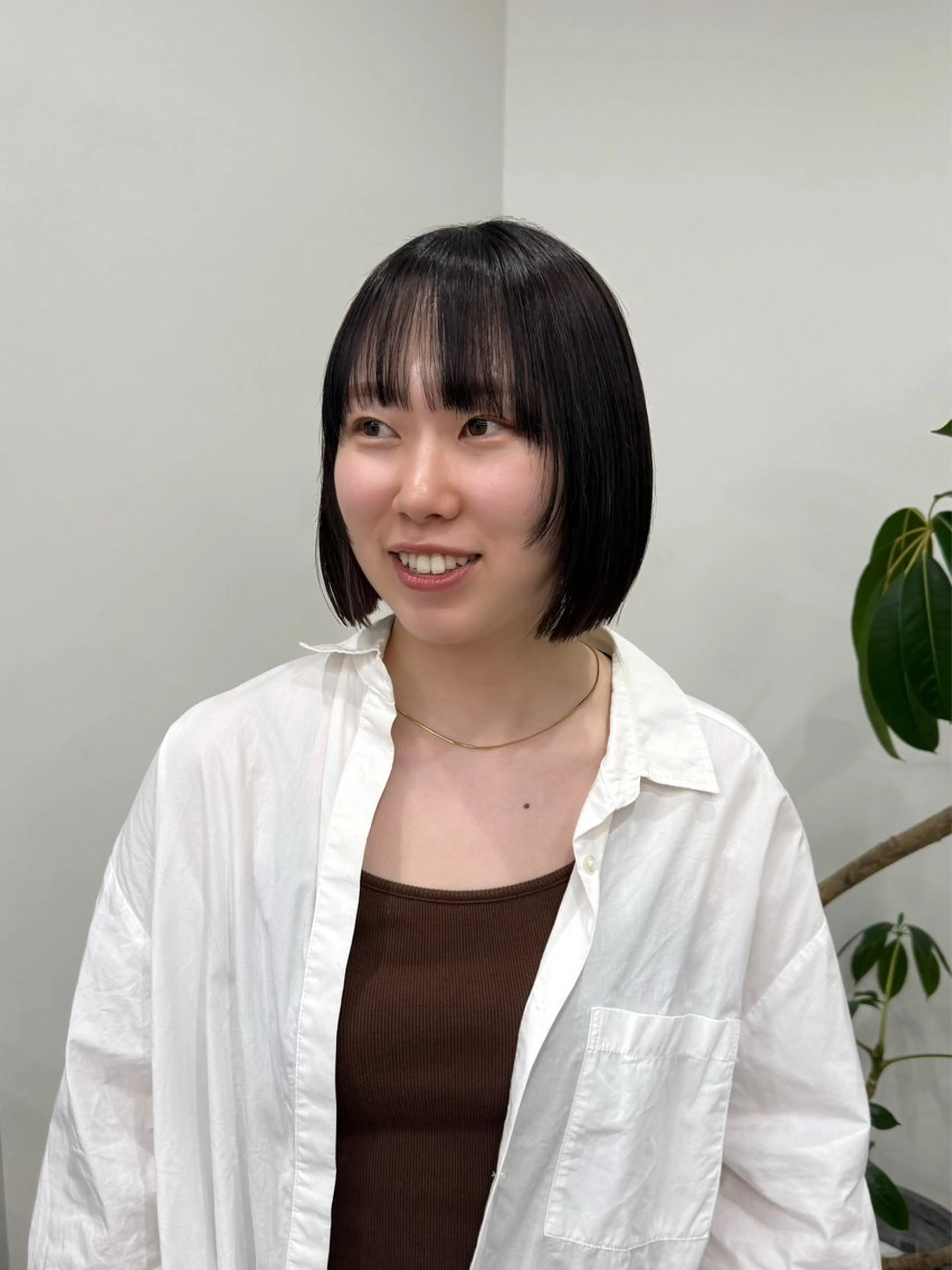 ショート カラー イヤリングカラー カット ヘアカラー トリートメント azumi/ボブ/暖 色/オリーブ/縮毛のヘアスタイル