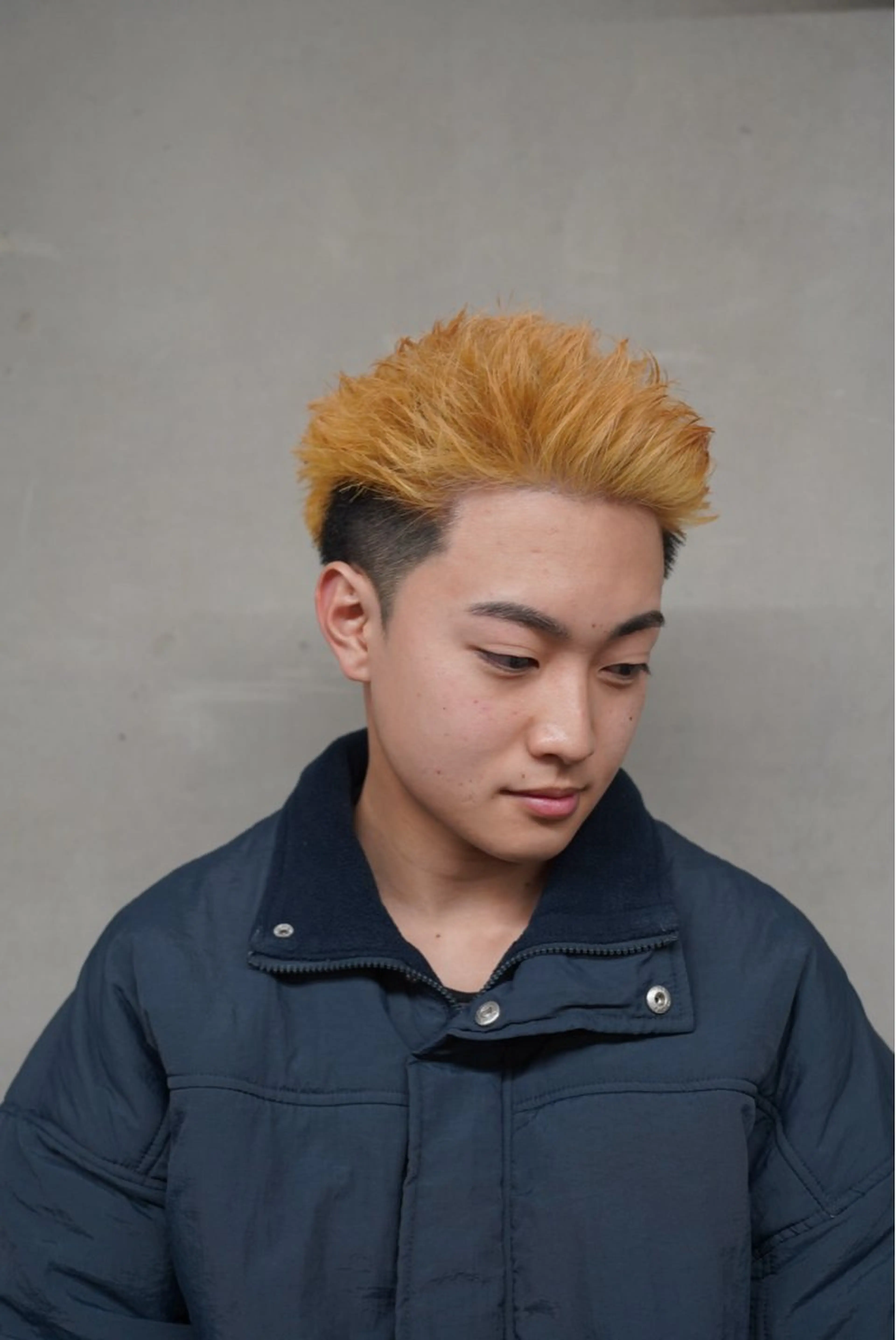 カラー メンズ 関 晃哉のヘアスタイル