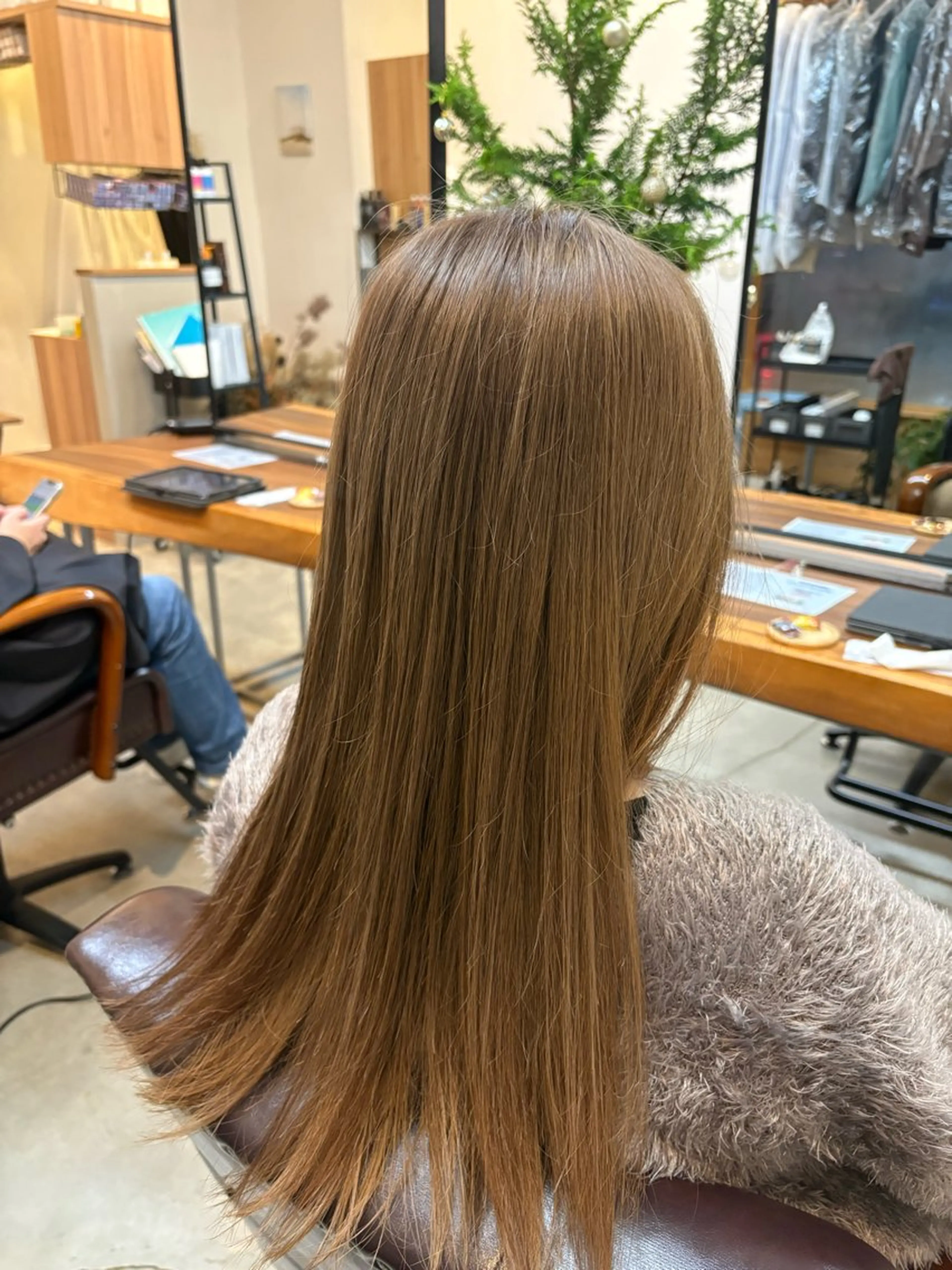 カラー ベージュカラー ブリーチ ヘアカラー 吉沢 史翔のヘアスタイル