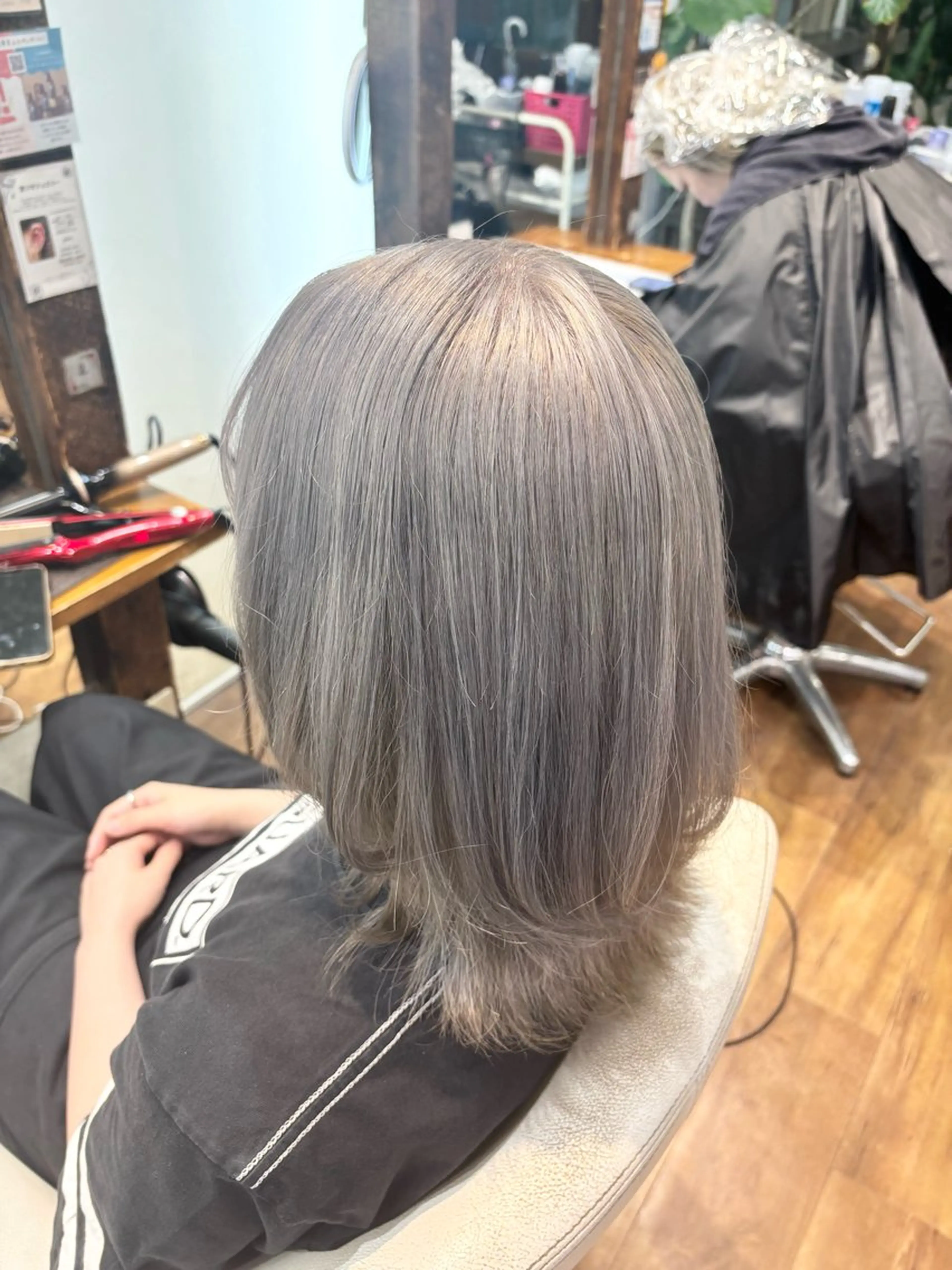 ロング カラー 🦋ハイトーン/ ブリーチ🥀森山陽向のヘアスタイル