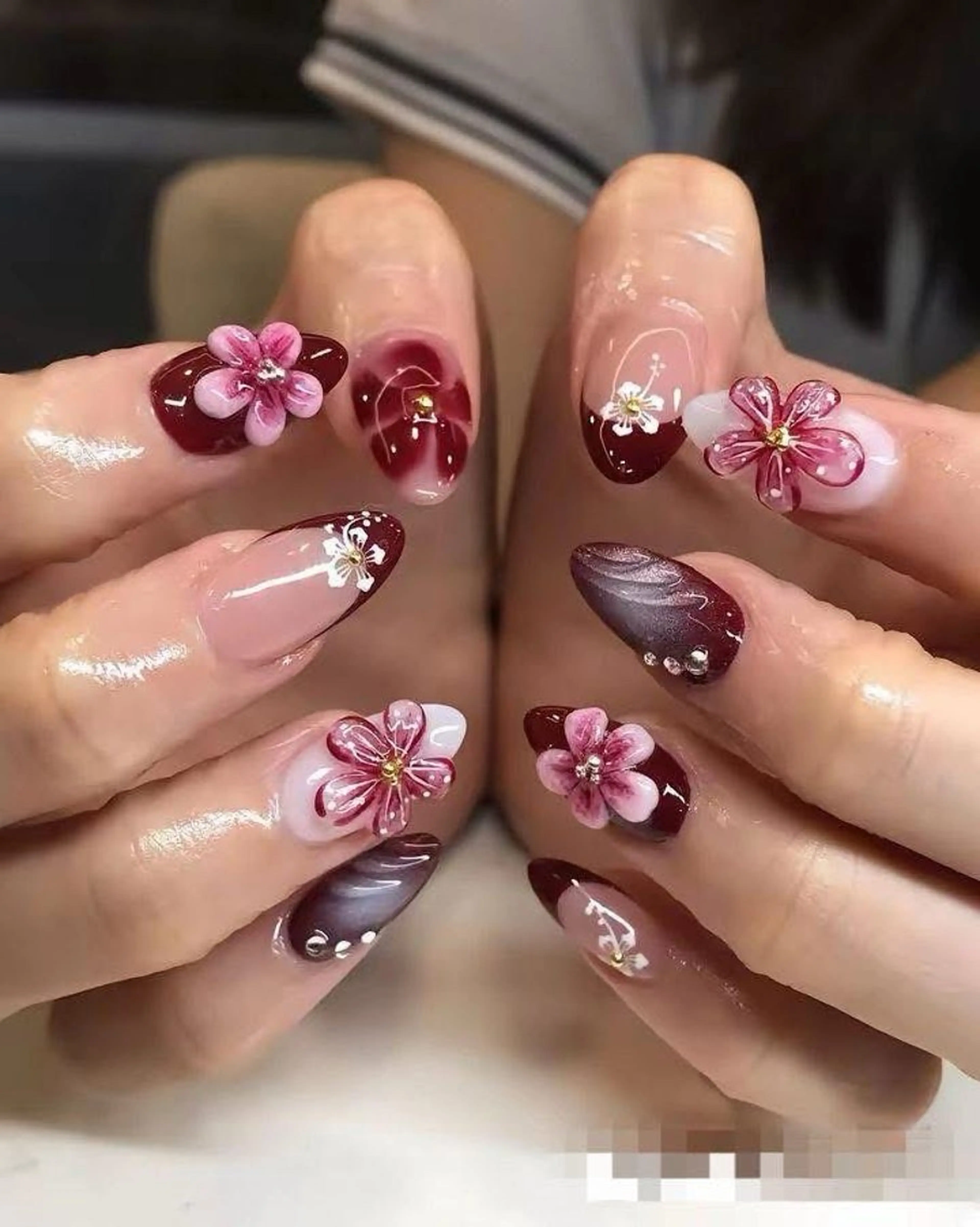 ネイル チークネイル フレンチネイル グラデーション 韓国ネイル マグネットネイル ハンドネイル JIN 168 新大久保のネイルデザイン