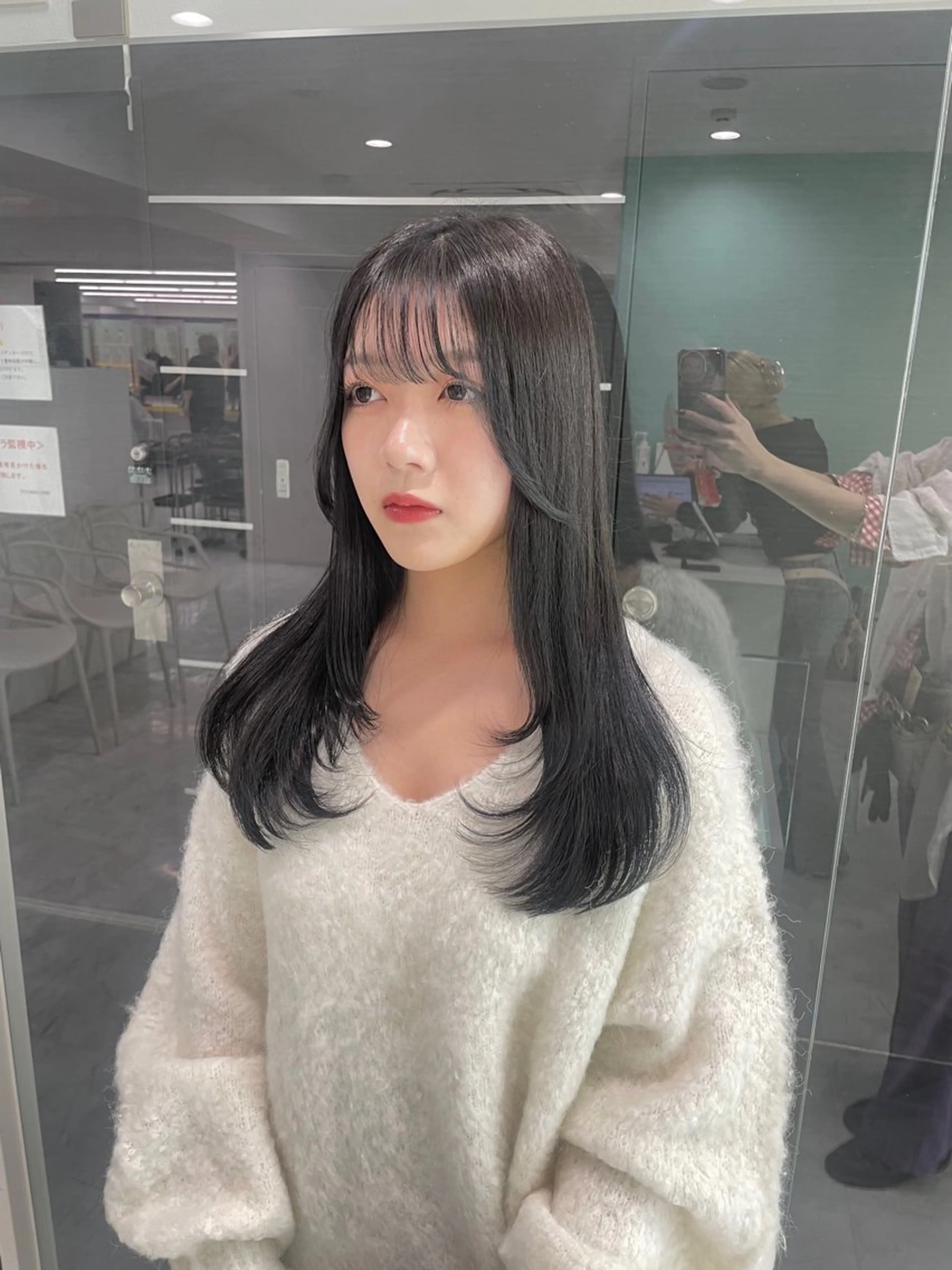 ロング カラー パーマ ヘアアレンジ メンズ メンズ韓国風 顔まわりレイヤー 韓国風ヘア レイヤーカット 透明感カラー・レイヤ ー🎀amika🎀のヘアスタイル