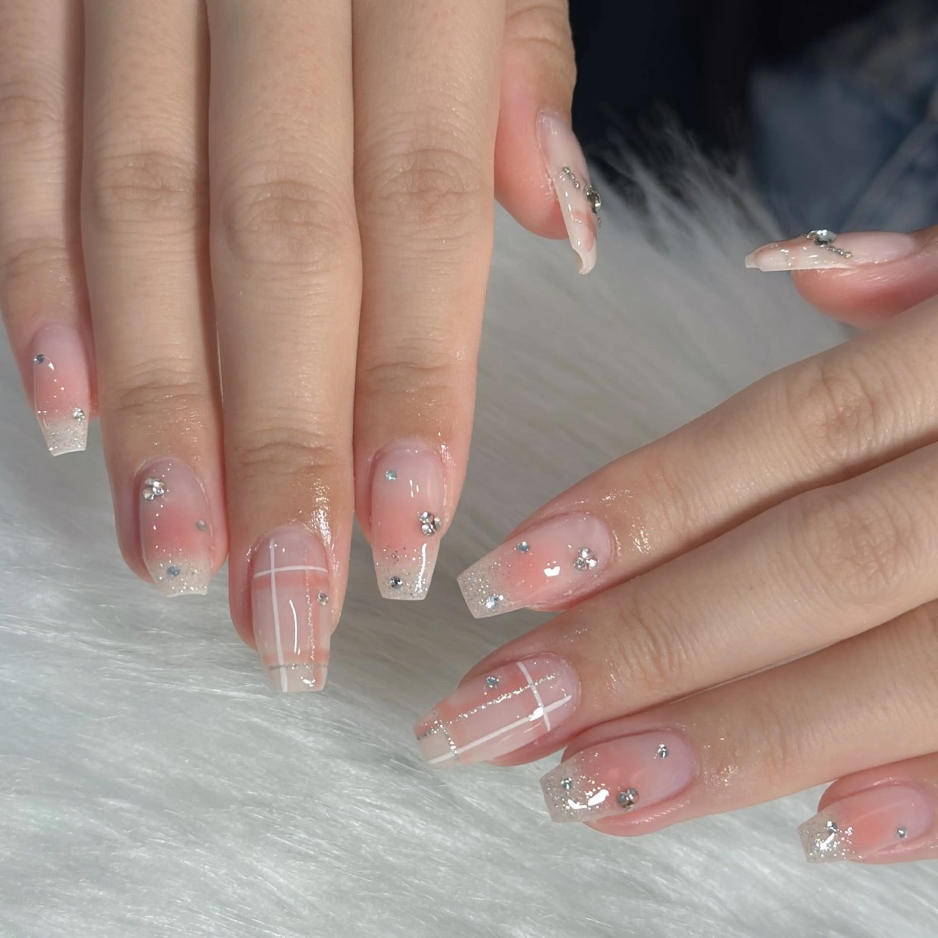 ネイル ハンドネイル フットネイル LAVISH nanamiのネイルデザイン