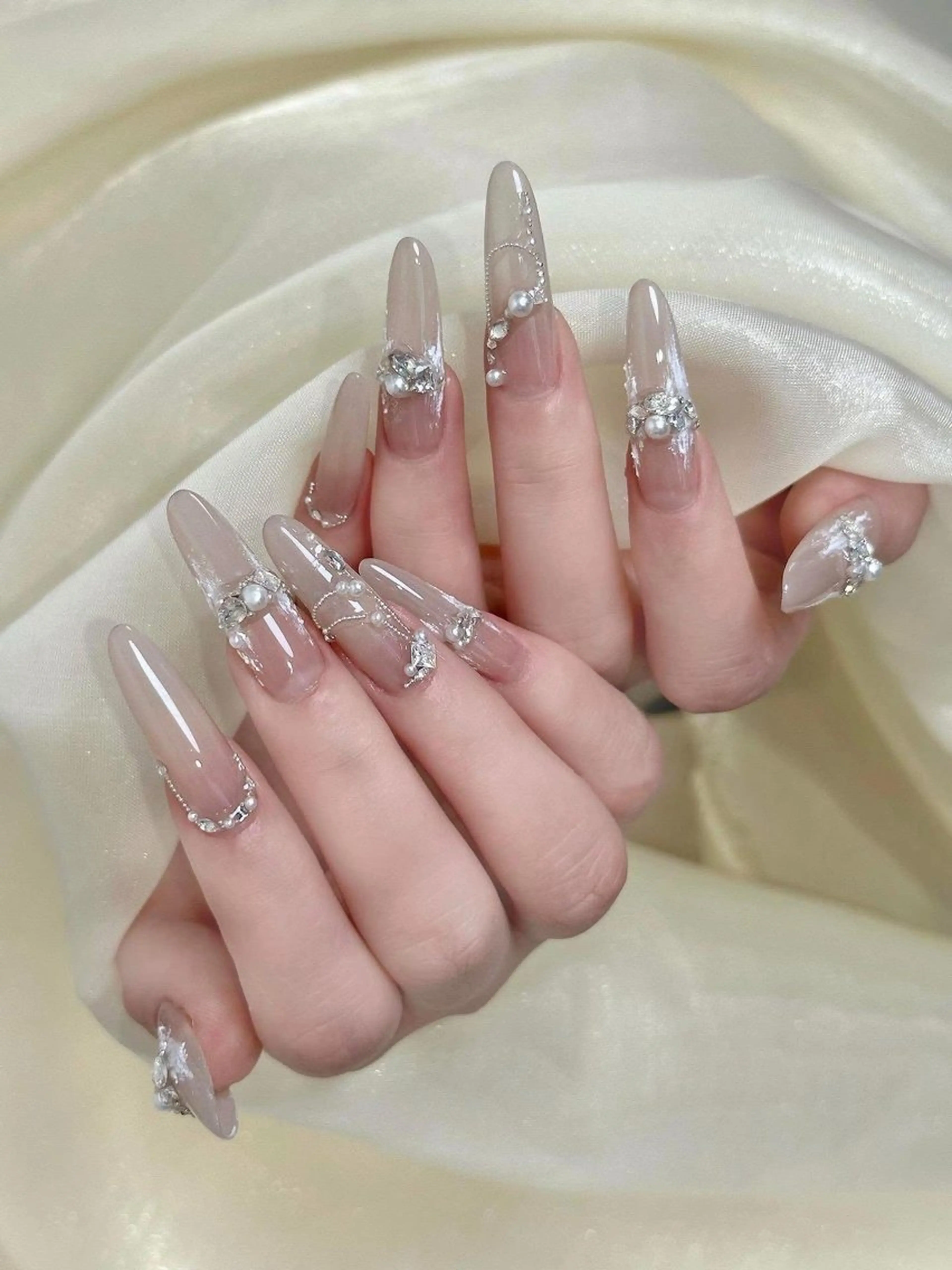 ネイル ハンドネイル T. Leeのネイルデザイン