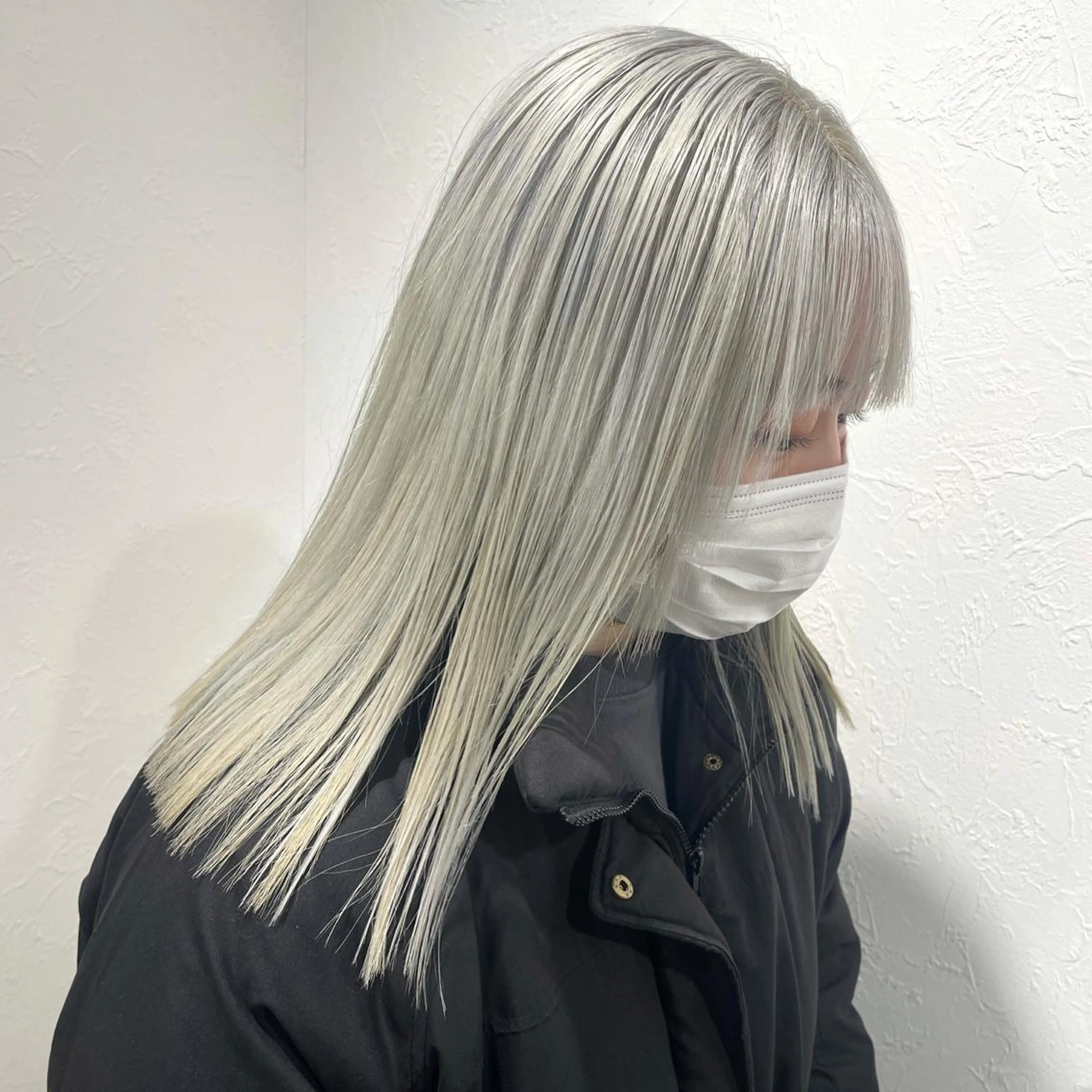 セミロング カラー shiho .のヘアスタイル