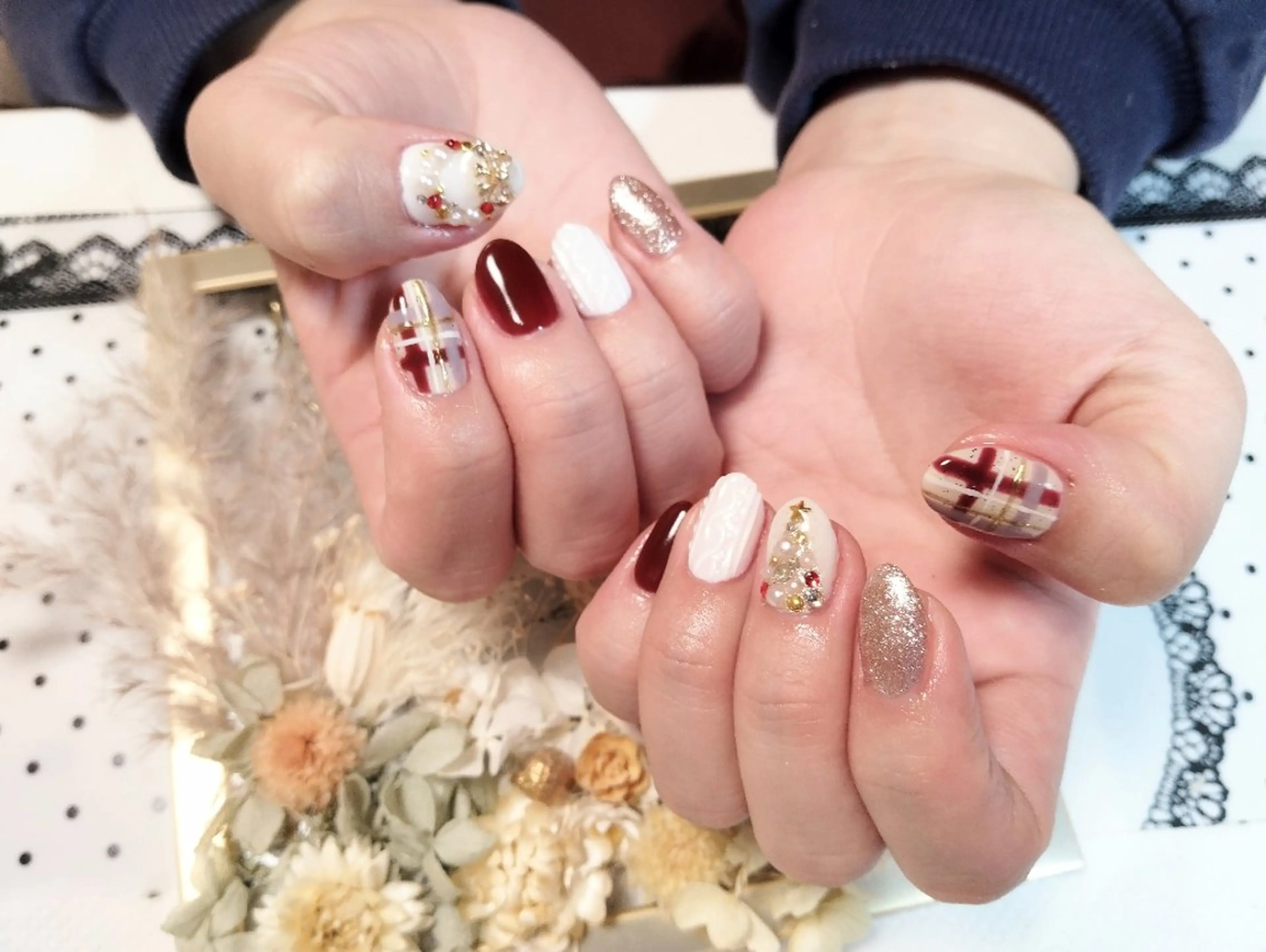 ネイル 冬ネイル クリスマス ハンドネイル ハンドケア ＤI'A ネイルサロンのネイルデザイン