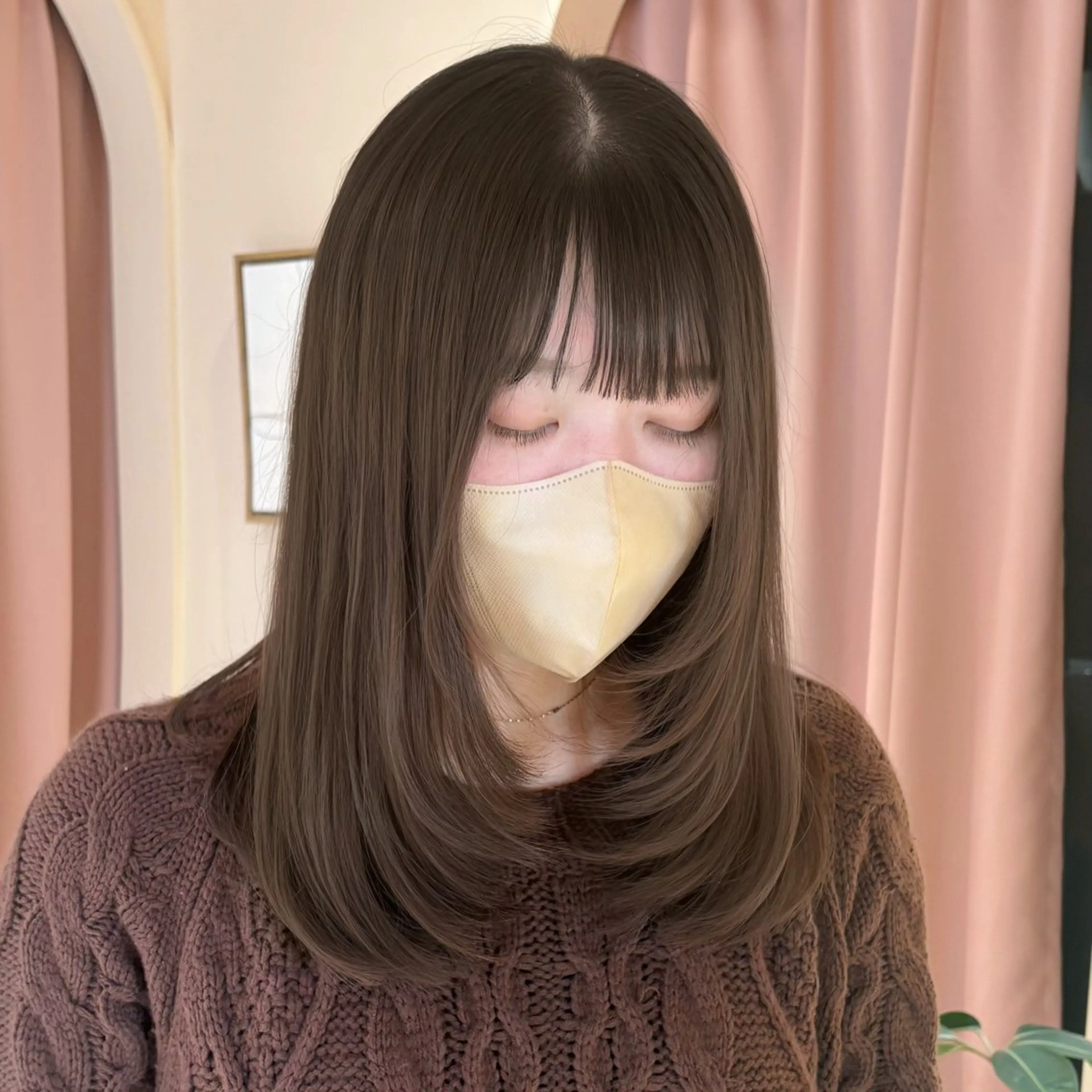 セミロング カラー レイヤーカット coyumi / 𝘦 𝘮 𝘶のヘアスタイル