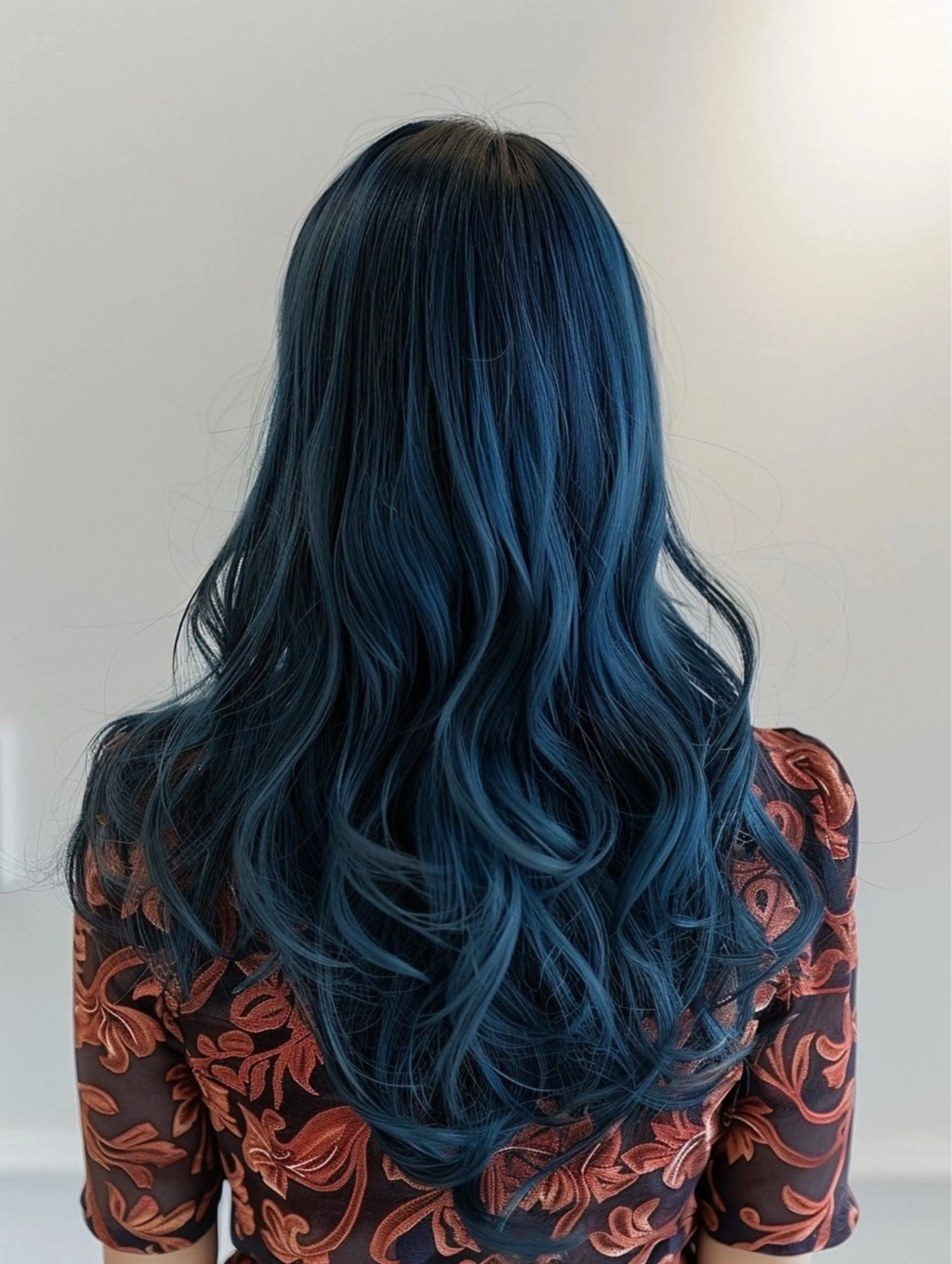 ロング ヘアカラー motoトップカラー リスト/ブリーチカラのヘアスタイル