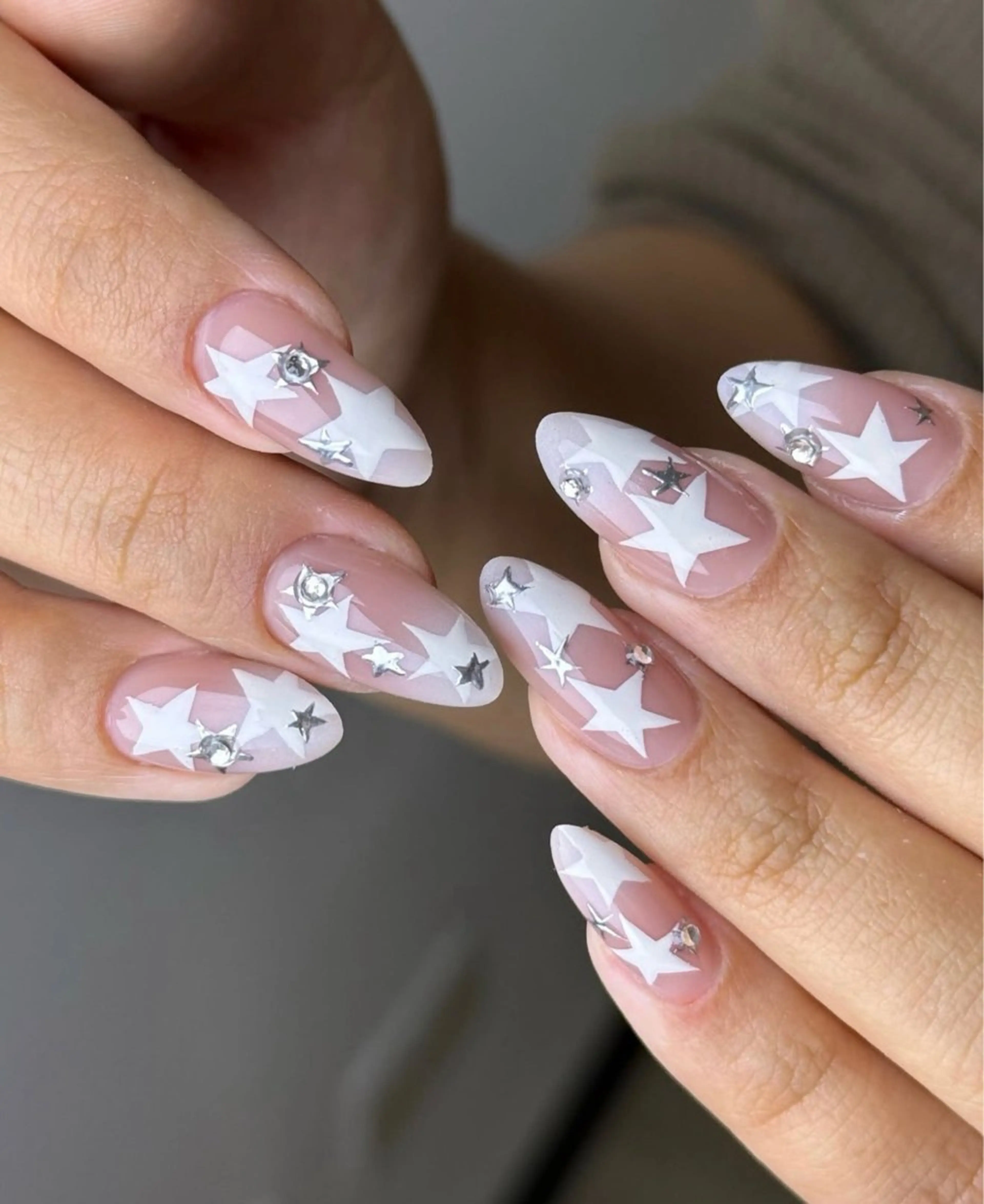 ネイル 長さ出し フレンチネイル 韓国ネイル レース マグネットネイル ハンドネイル 波 なみのネイルデザイン