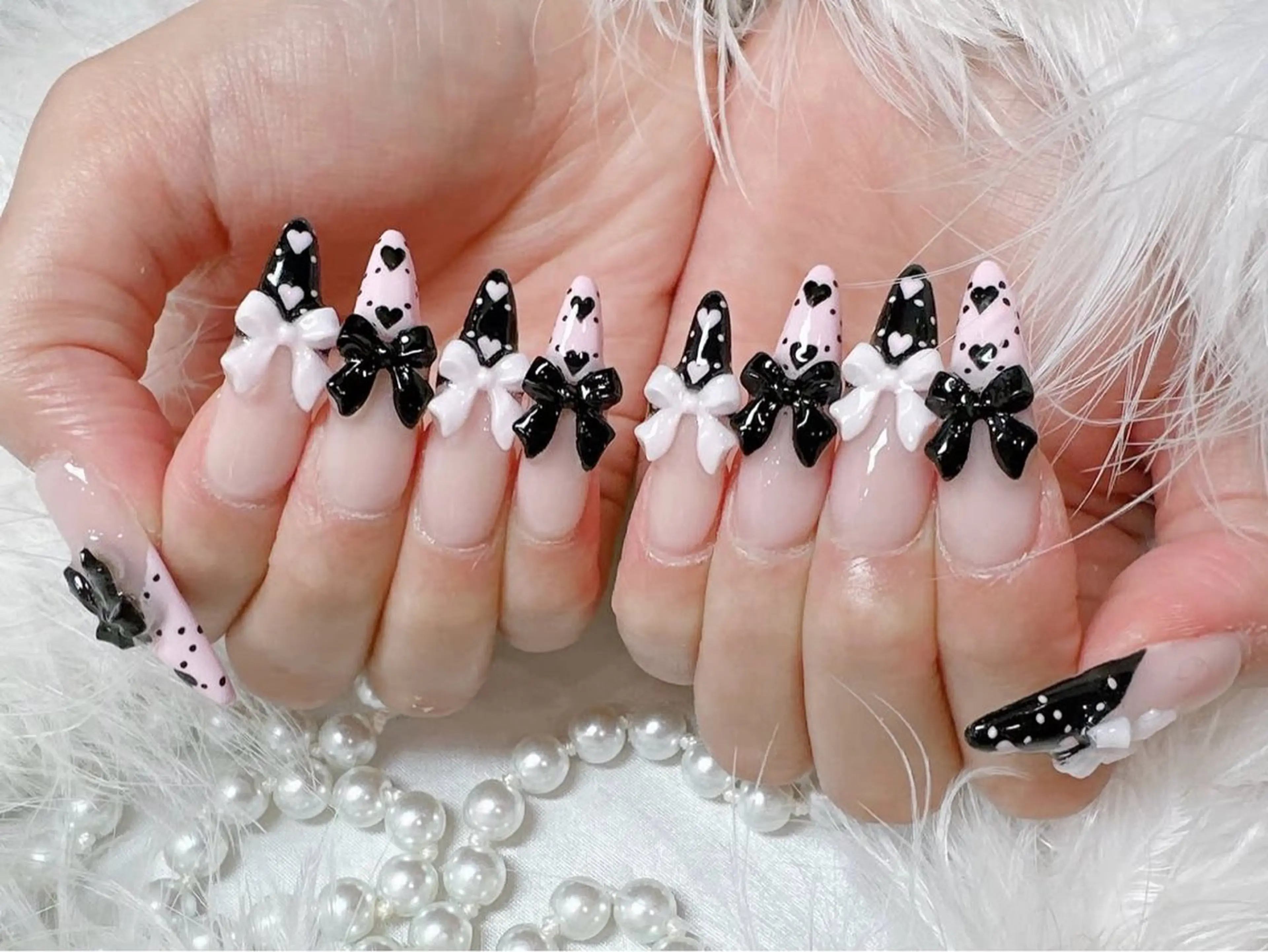 メンズ ネイル アートネイル フレンチネイル ジェルネイル キラキラネイル パラジェル ハンドネイル Bloom スカルプ専門店のネイルデザイン