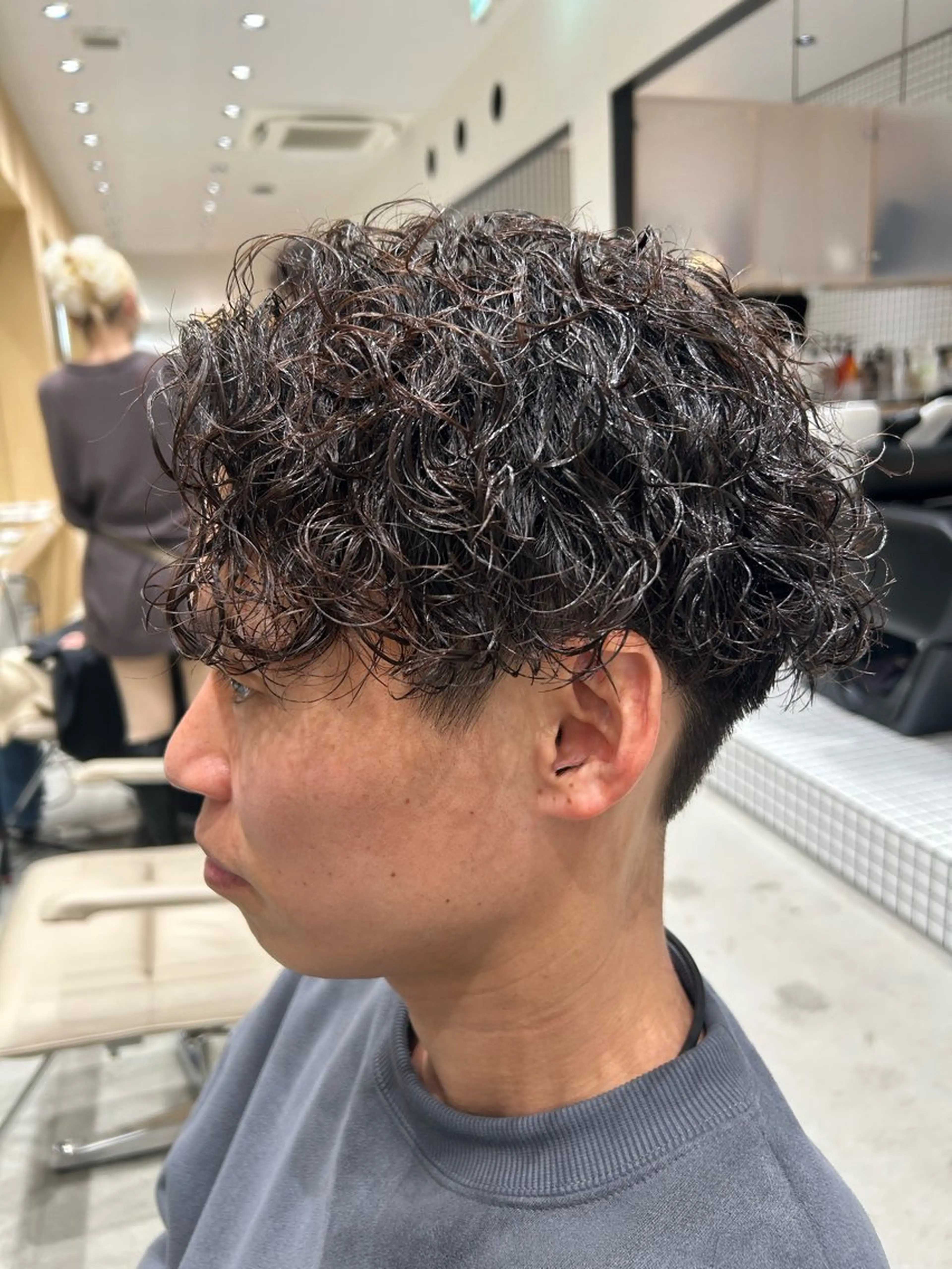 パーマ メンズ フェードカット メンズハイライト メンズパーマ 🐲ツイスパ🐲 フェード/龍のヘアスタイル