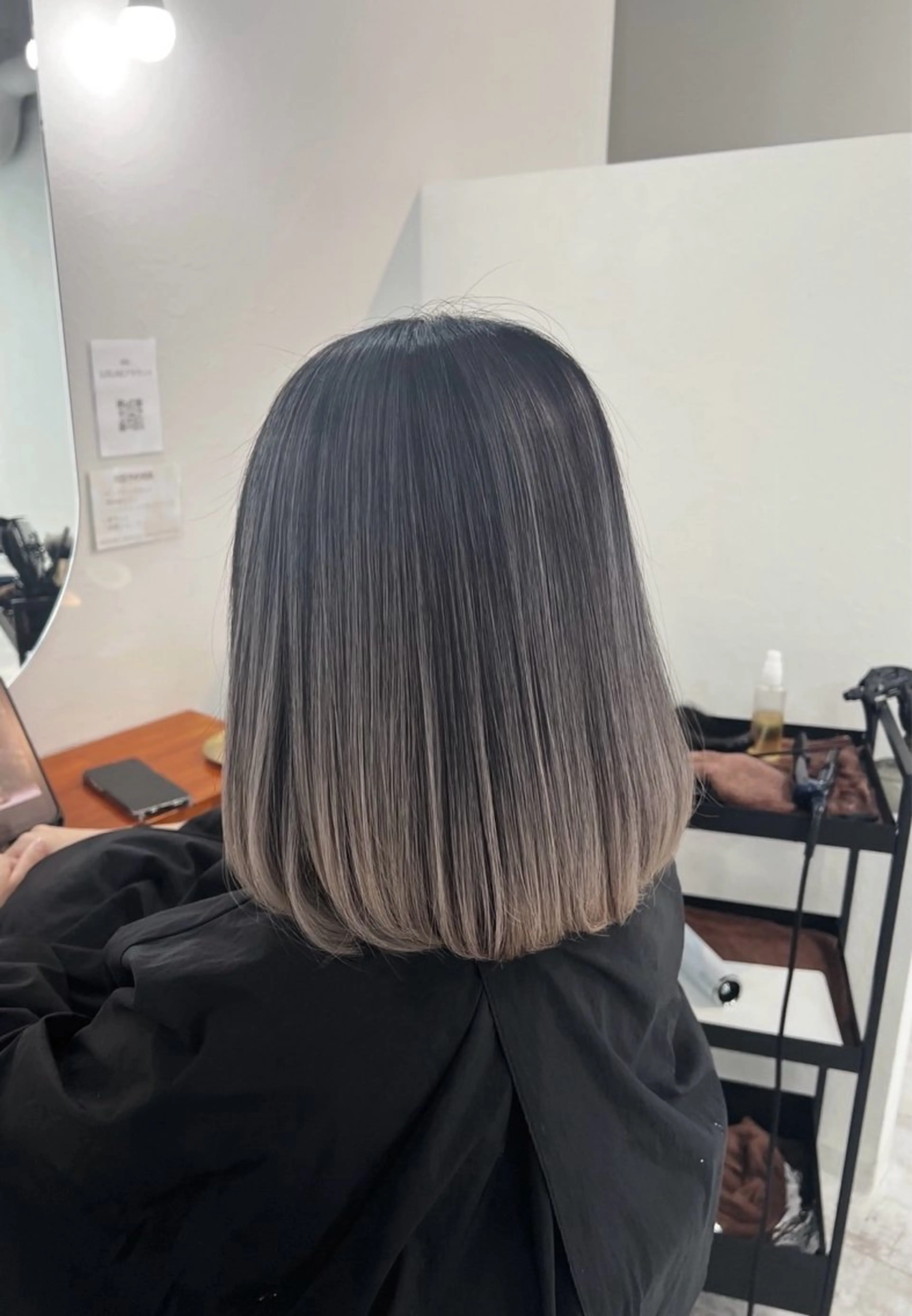 ショート カラー バレイヤージュ シルバー ホワイトシルバー レイヤーカット カット ヘアカラー トリートメント 指名数No.1 /NAOYAのヘアスタイル