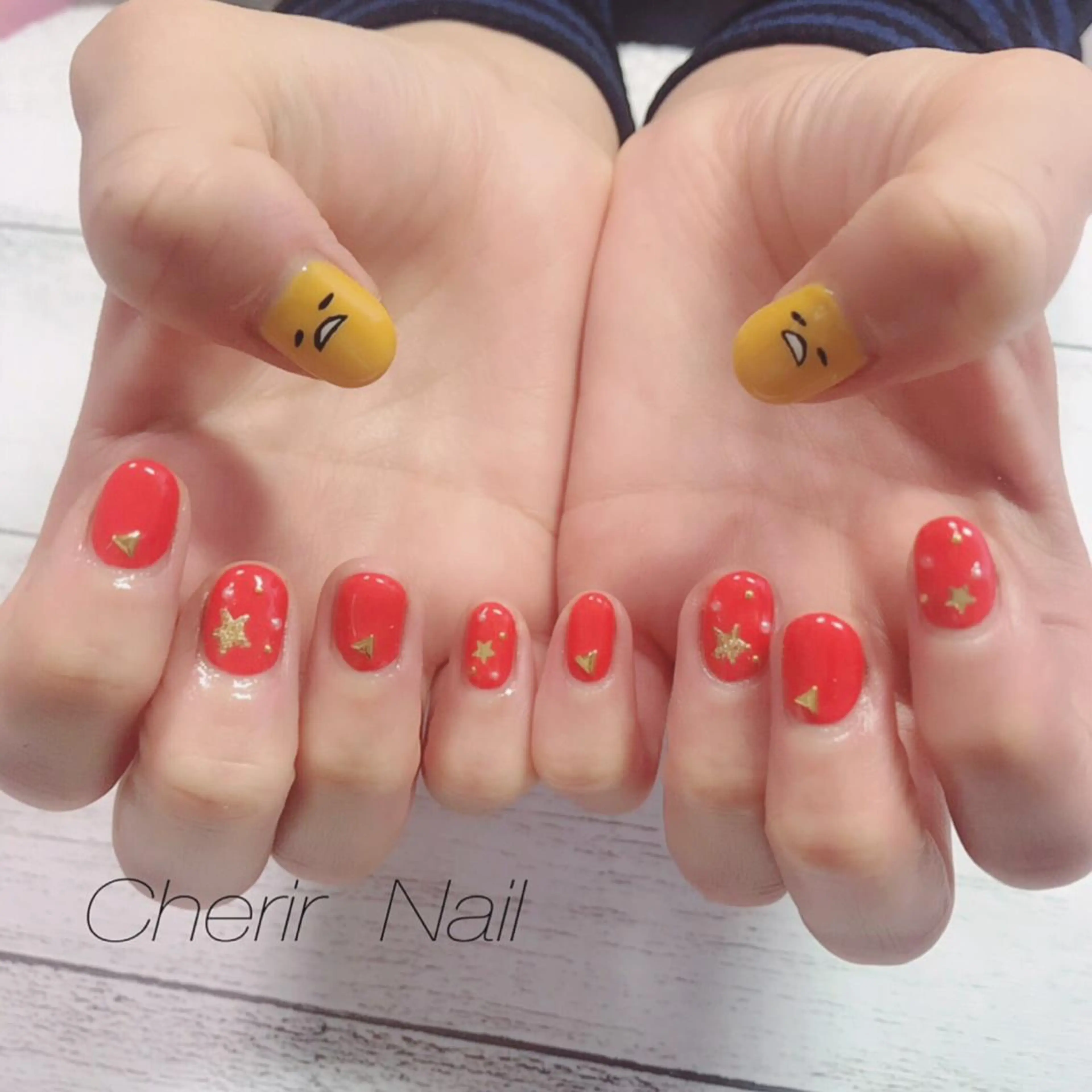 ネイル ワンカラーネイル 赤色 Cherirnail kaoriのネイルデザイン