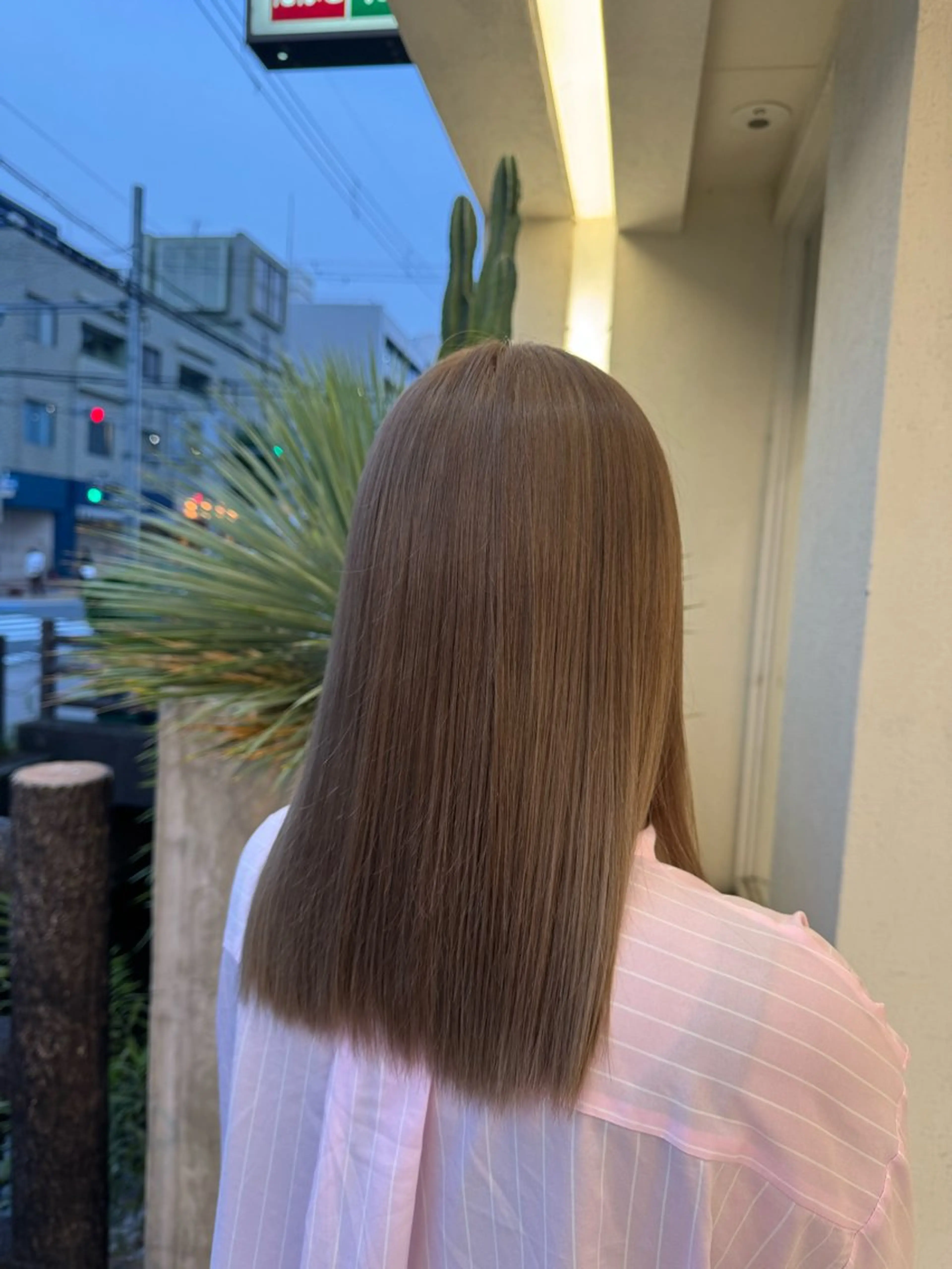 ミディアム ヘアカラー TIDEHAIR 悠愛のヘアスタイル