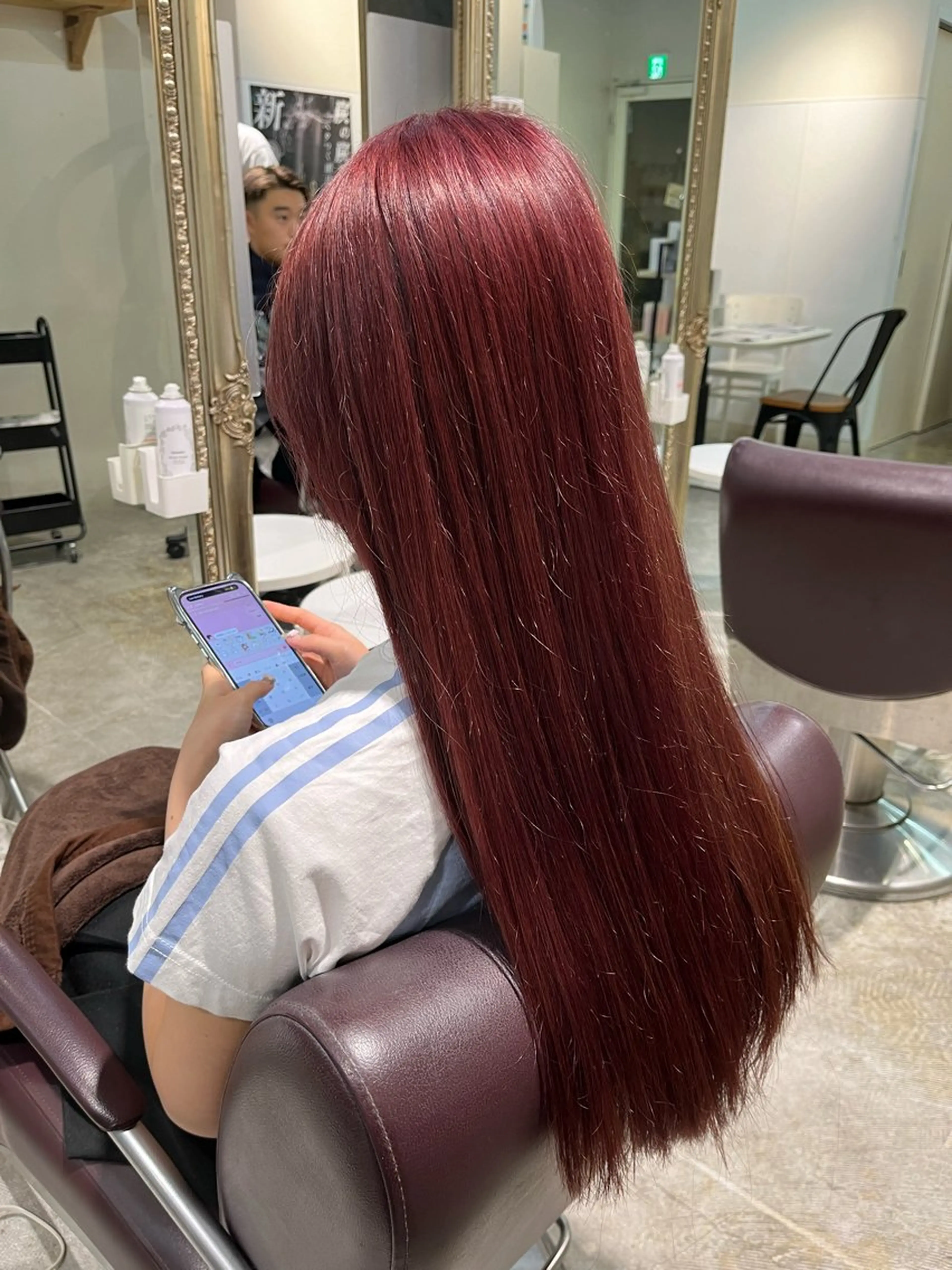 ロング ヘアカラー 伊奈 風音のヘアスタイル