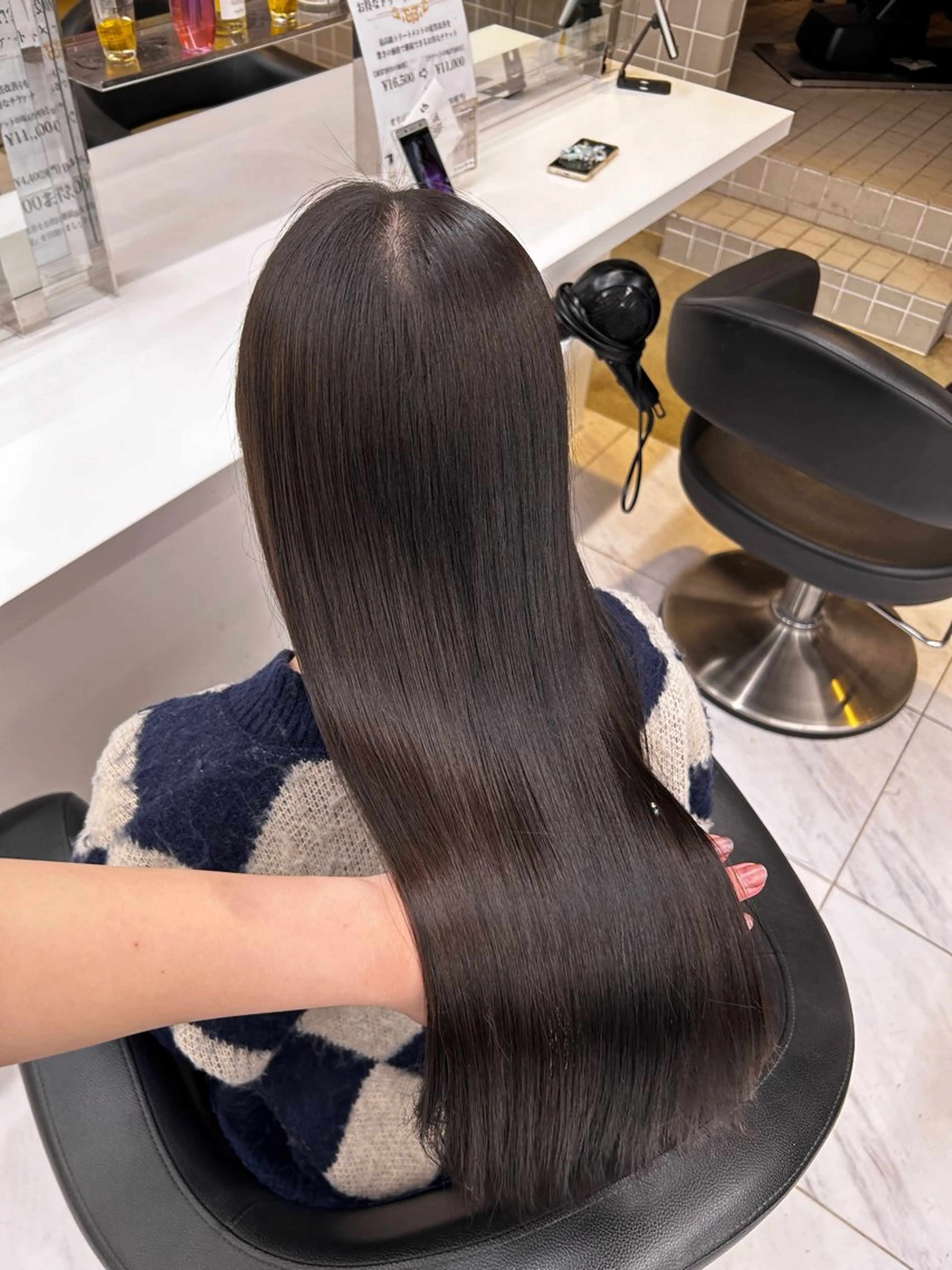 カラー パーマ ヘアアレンジ メンズ カット 縮毛矯正 トリートメント ヘッドスパ ヘアセット 🥯縮毛/レイヤー/ ベージュヘア🥯のヘアスタイル