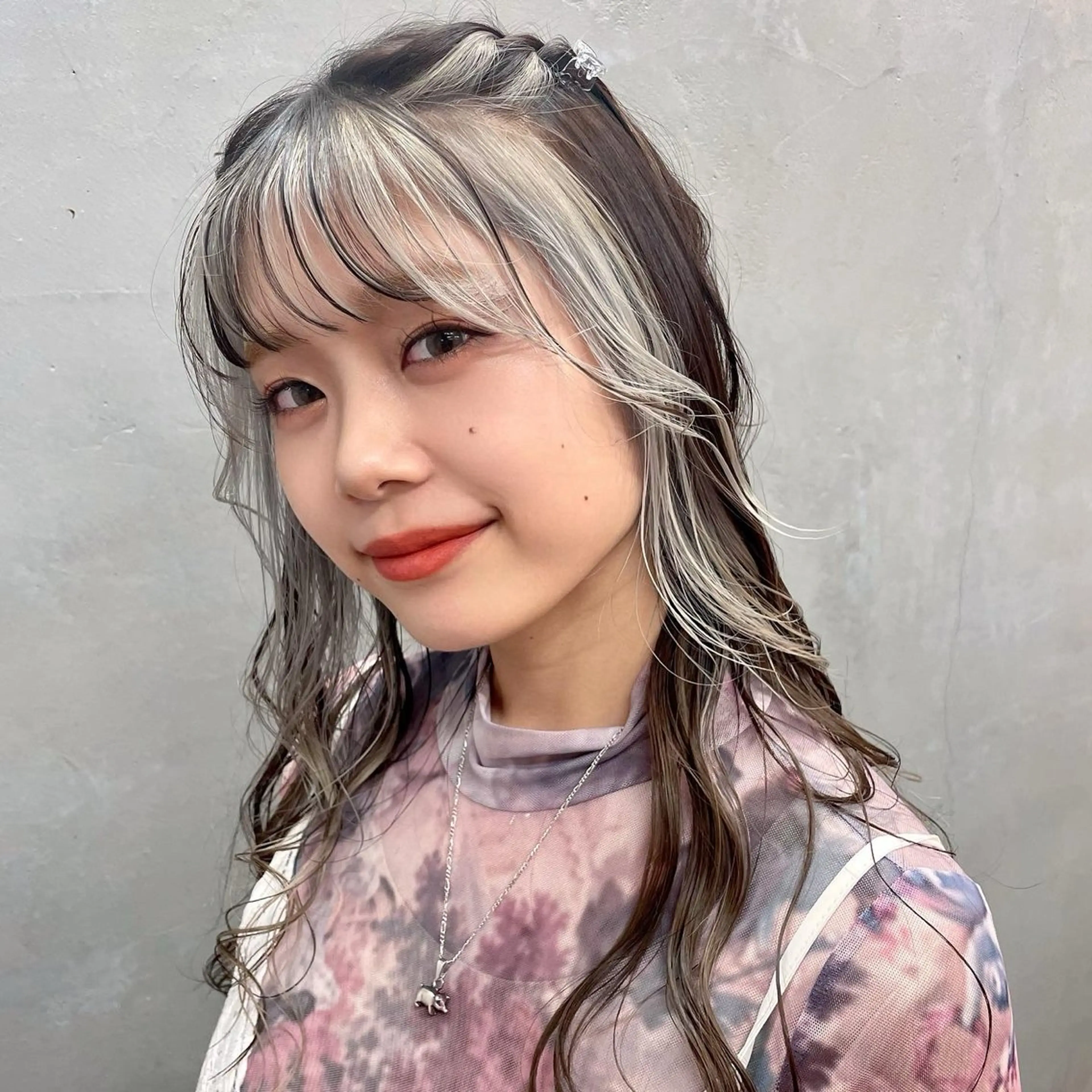 ロング ハイトーン 🌷ハルミ🌷のヘアスタイル