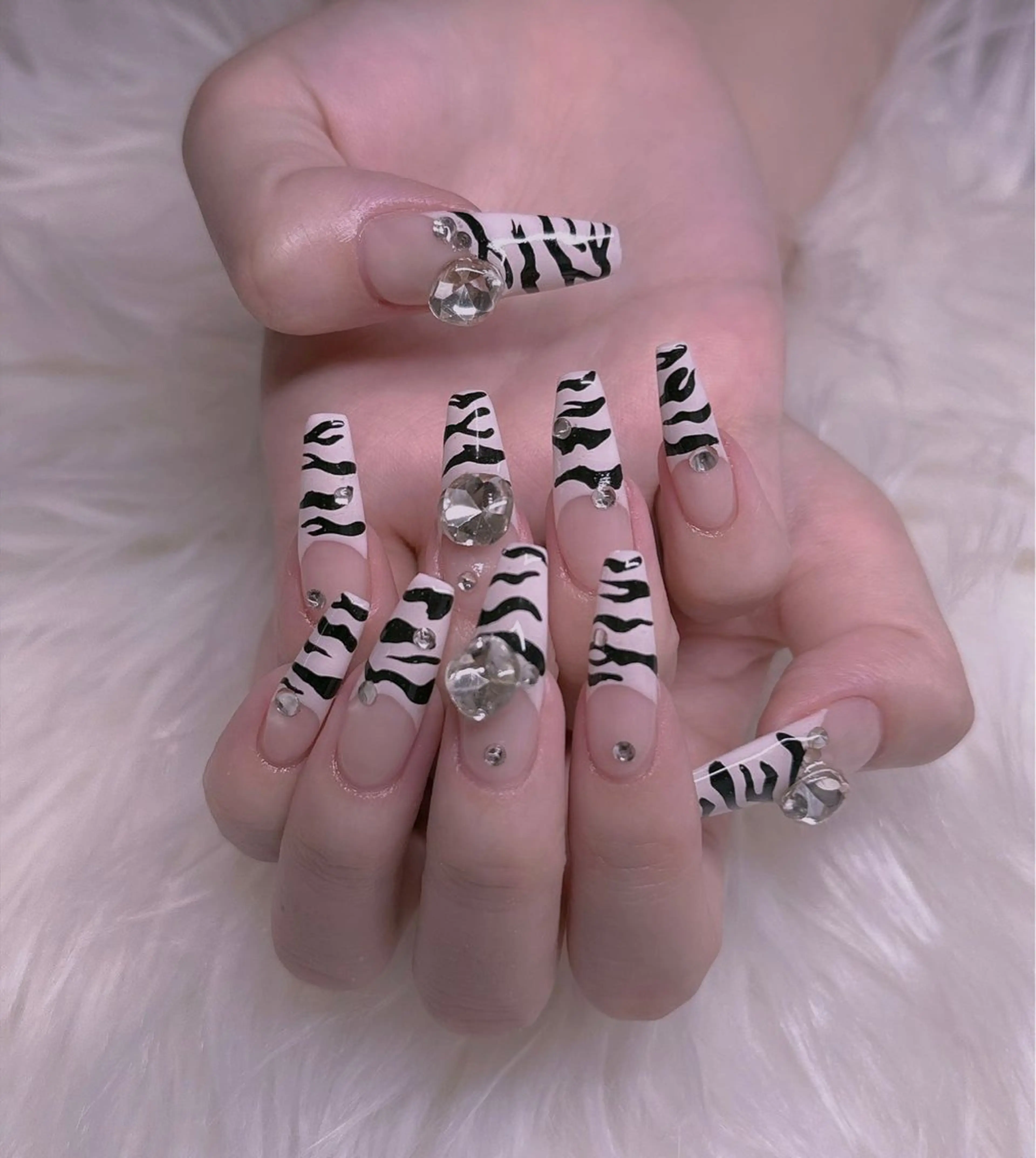 ネイル エムズ エムズのマツエク・マツパデザイン