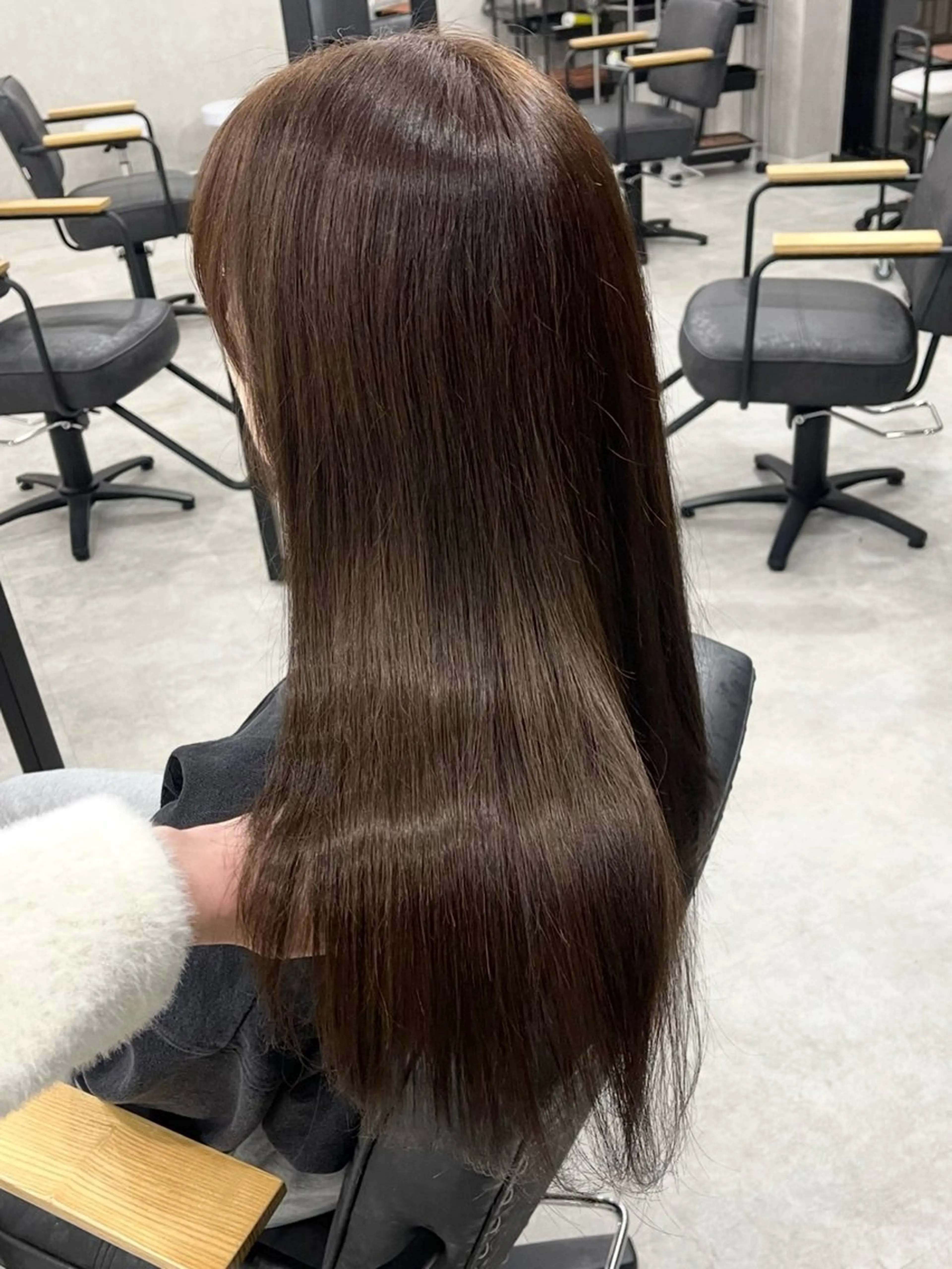 ロング カラー アッシュ アッシュブラウン ブラウンカラー カット ヘアカラー 盛れる顔まわり✨🎀 レイヤー別所好葉のヘアスタイル