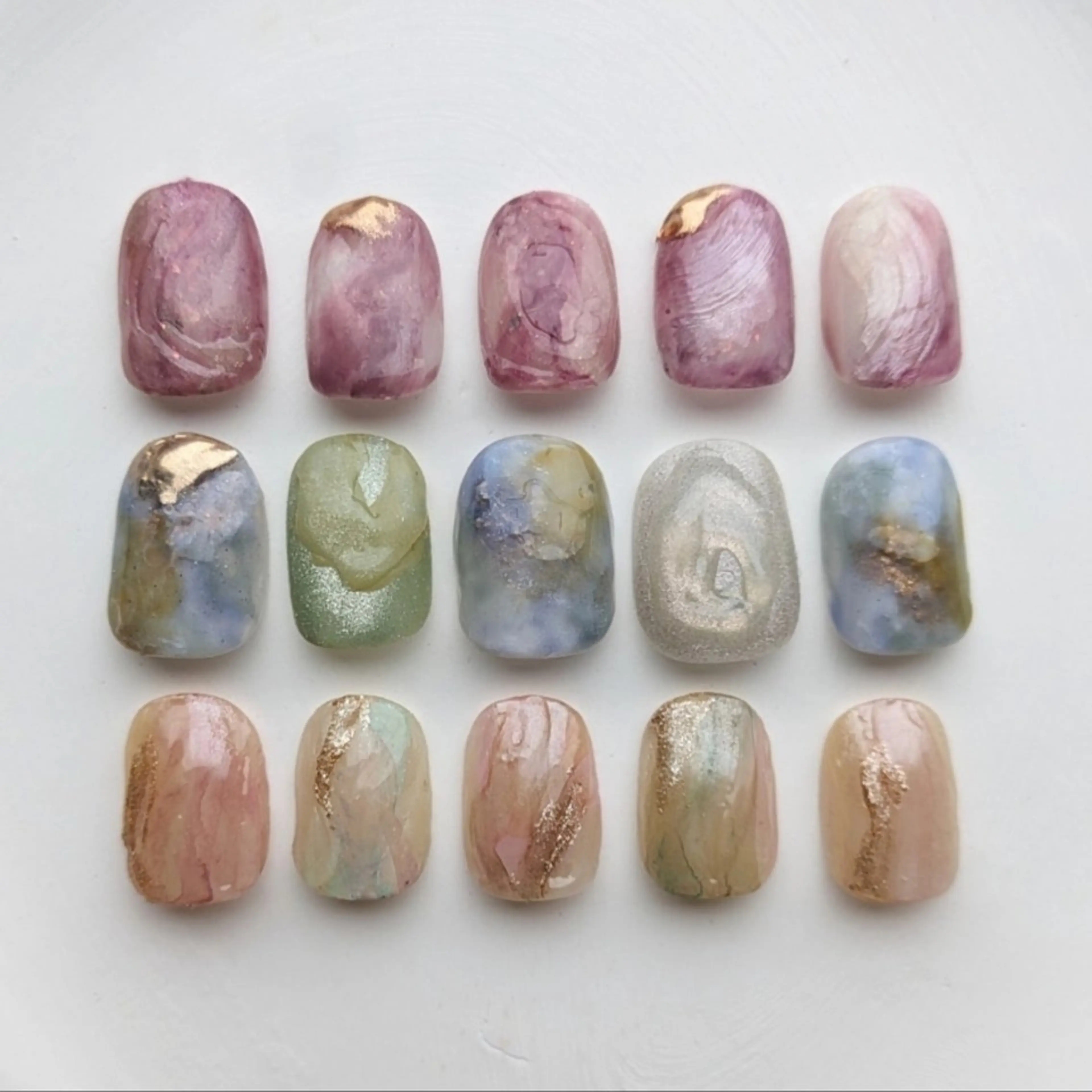 ネイル ハンドネイル jolie  ISIHARAのネイルデザイン