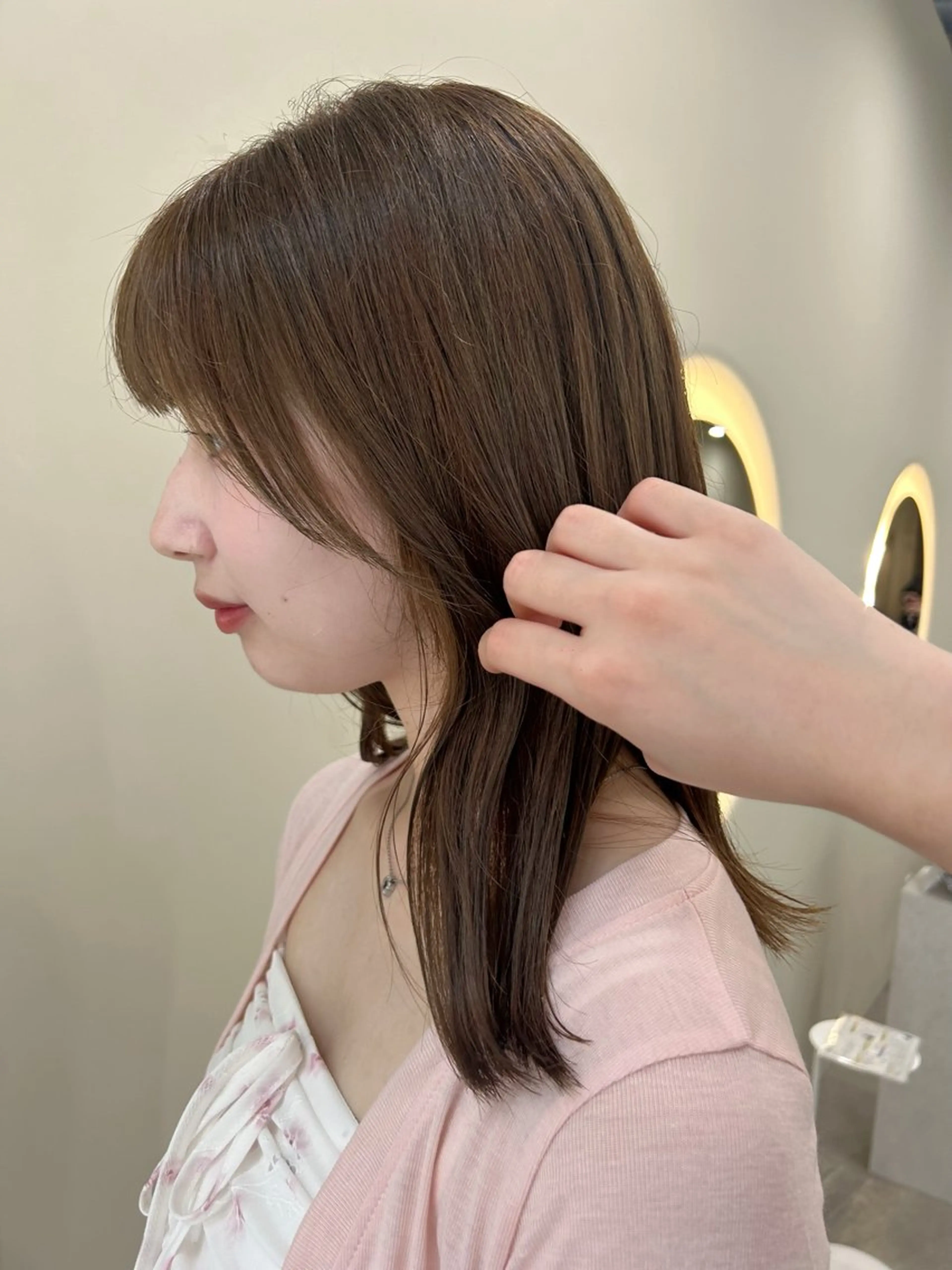 ミディアム ヘアカラー 透明感カラー レイヤー/むつきのヘアスタイル