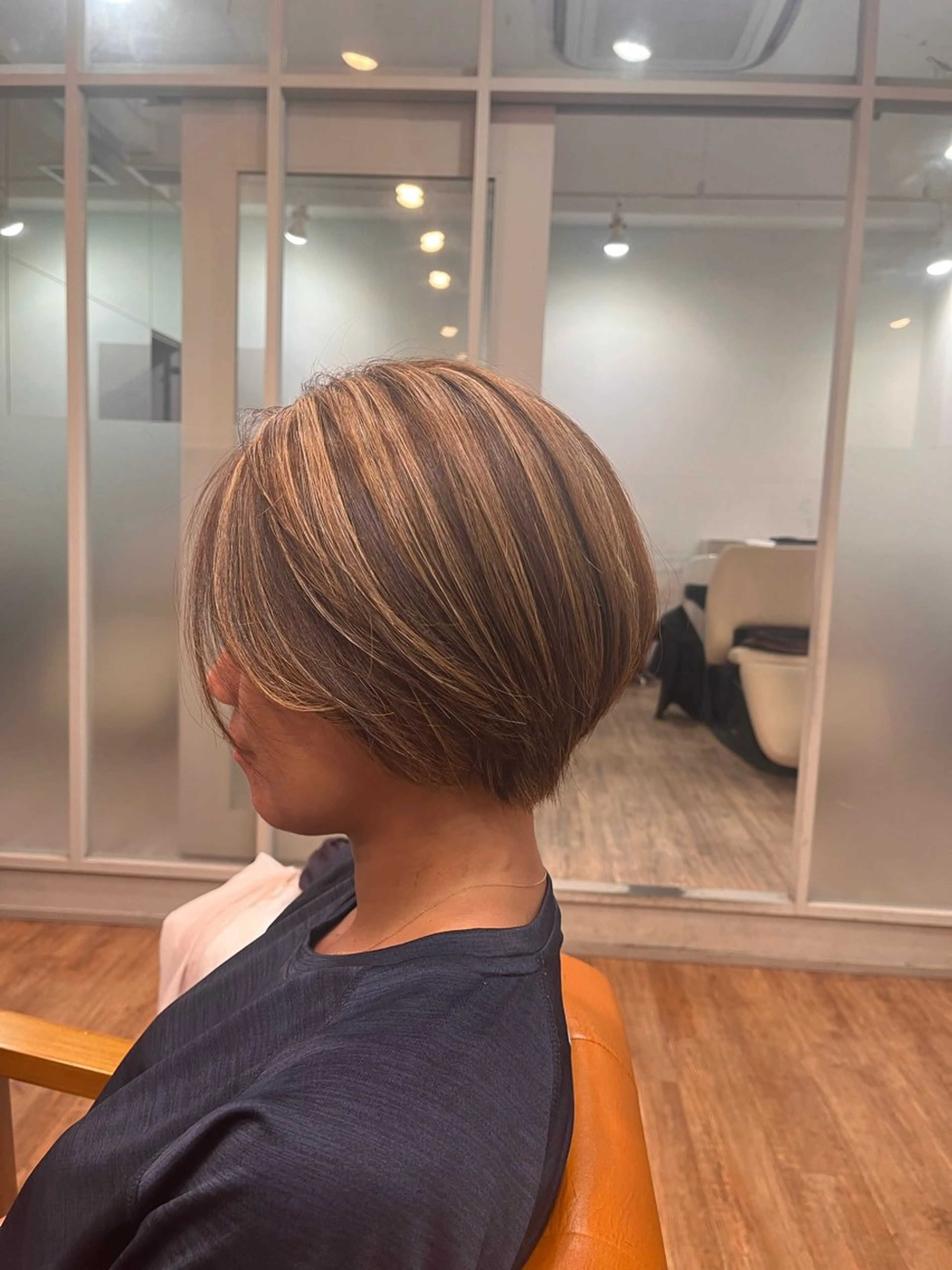 ショート よしだ しおりのヘアスタイル