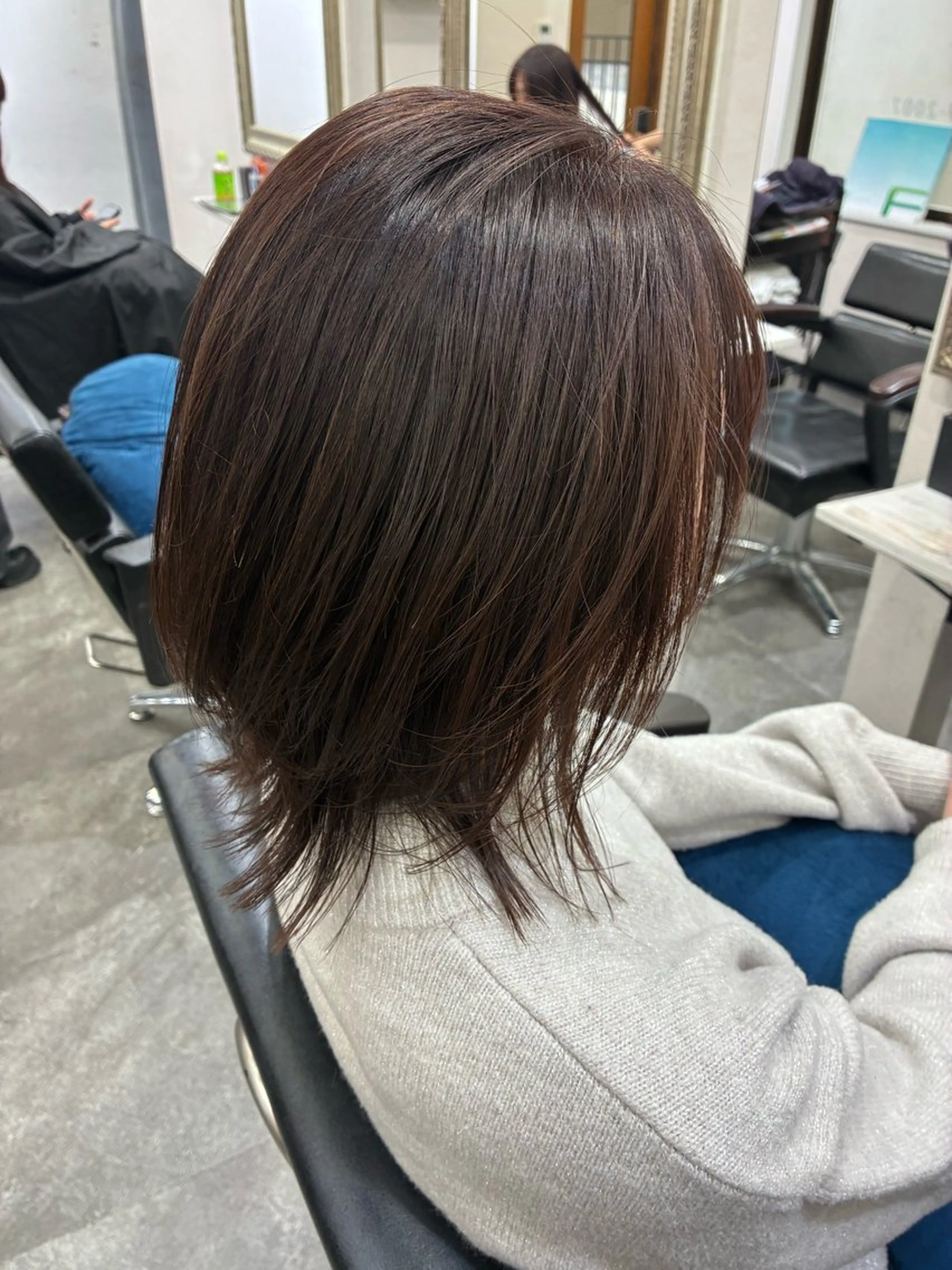 ミディアム カット ヘアカラー 五十嵐 満梨奈のヘアスタイル