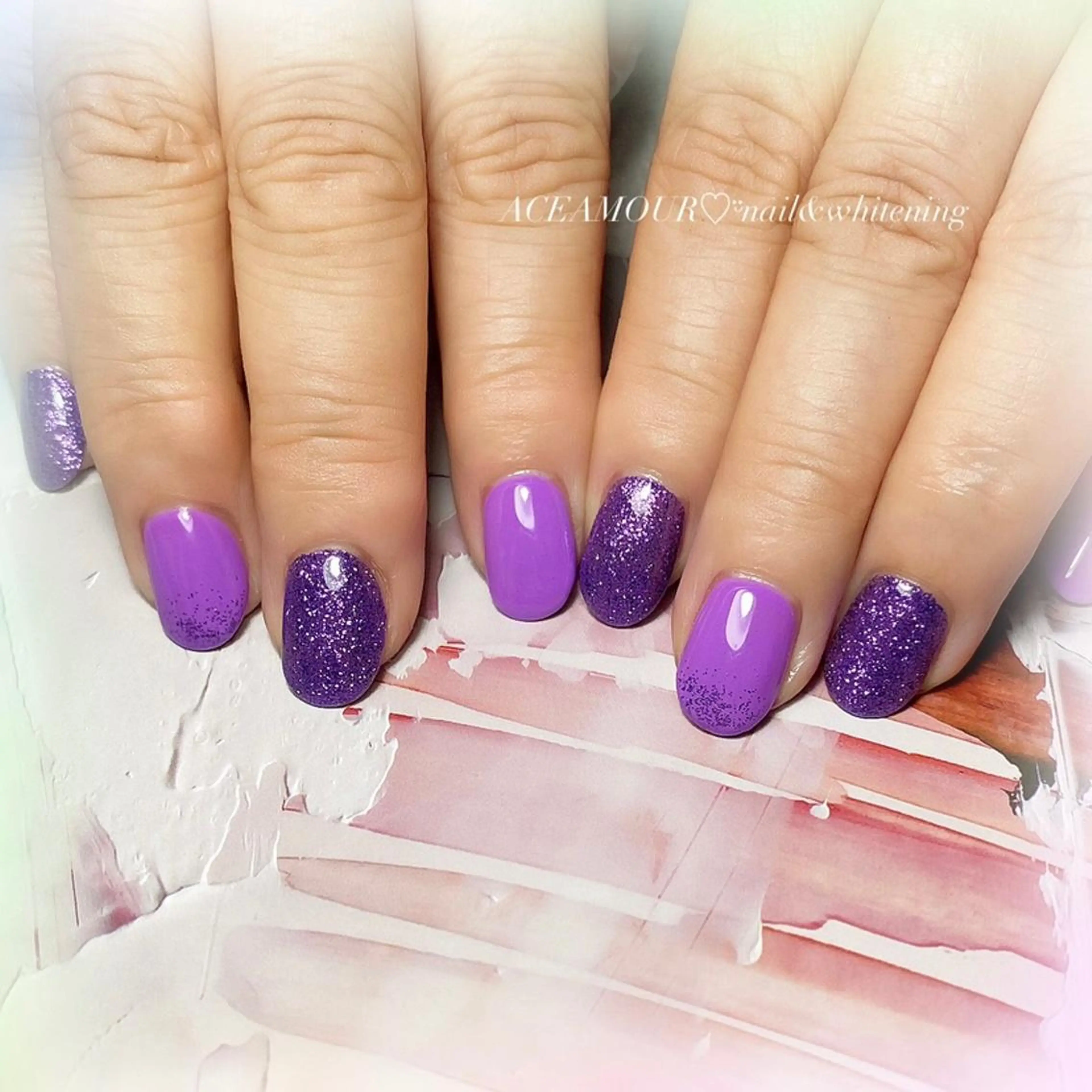 ネイル ラメ(グリッター) パープル ネイル/耳つぼ /新ホワイトニングのネイルデザイン