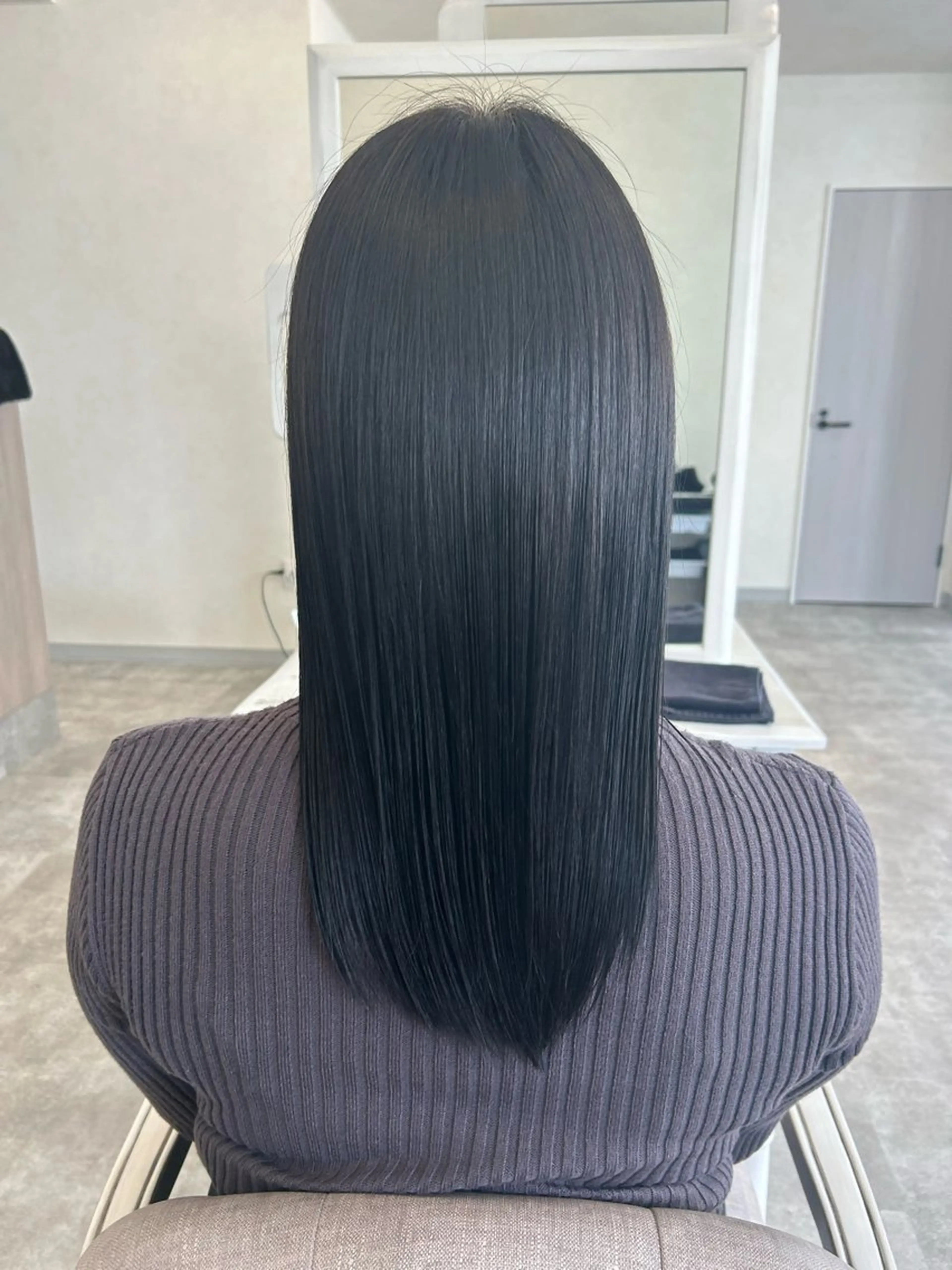 カラー 稲井 裕美のヘアスタイル