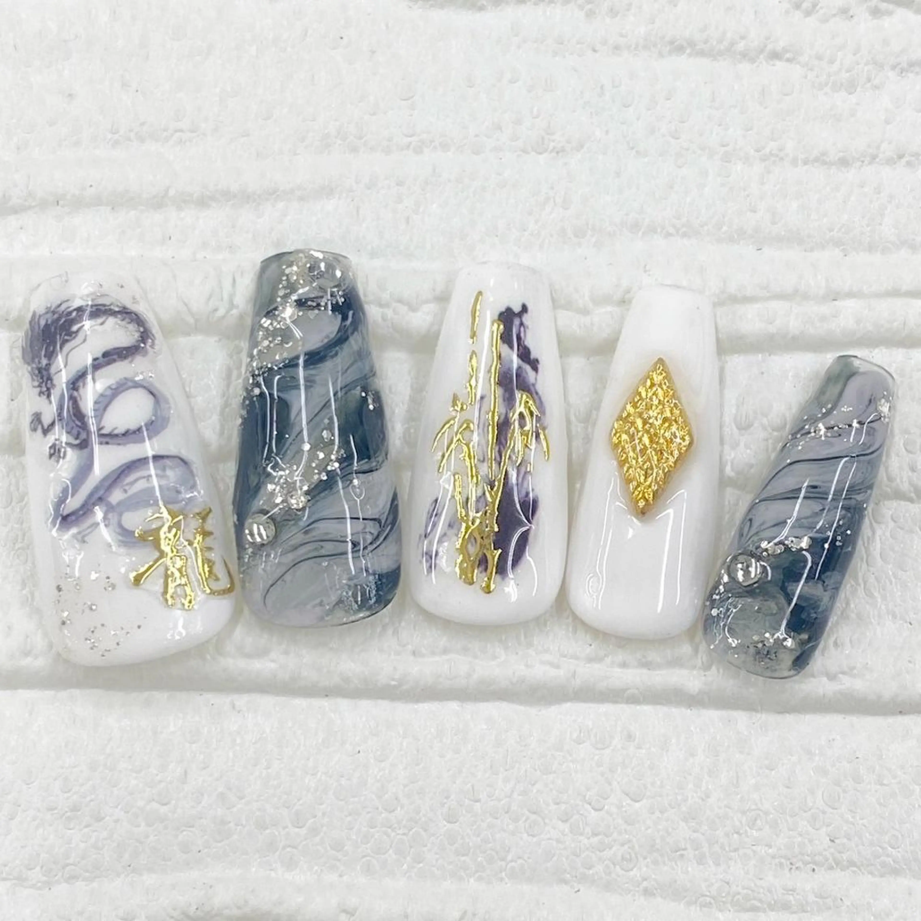 ネイル Nail salon Honey Beeのネイルデザイン