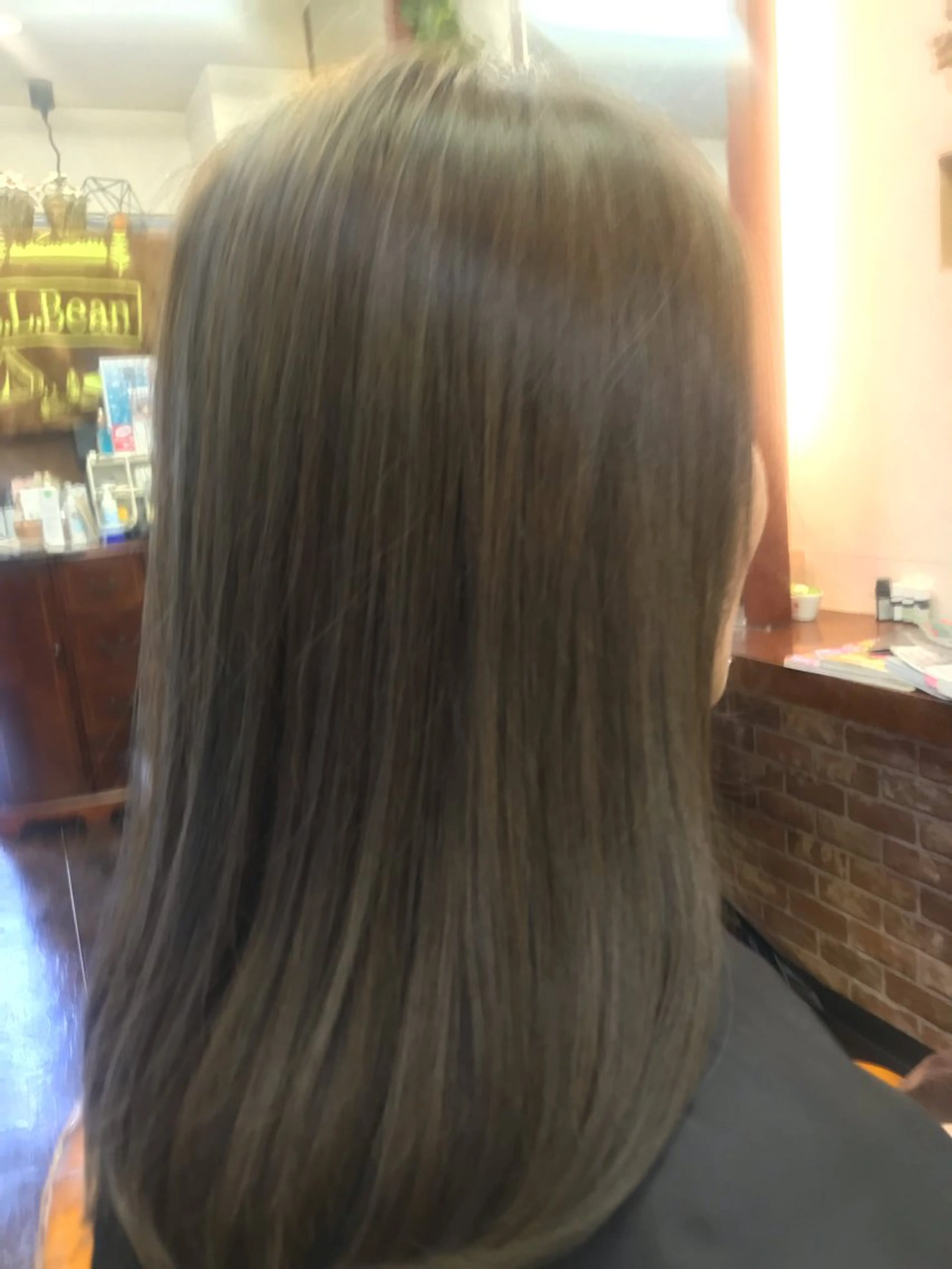 セミロング カラー ヘアカラー トリートメント 桧山 真のヘアスタイル