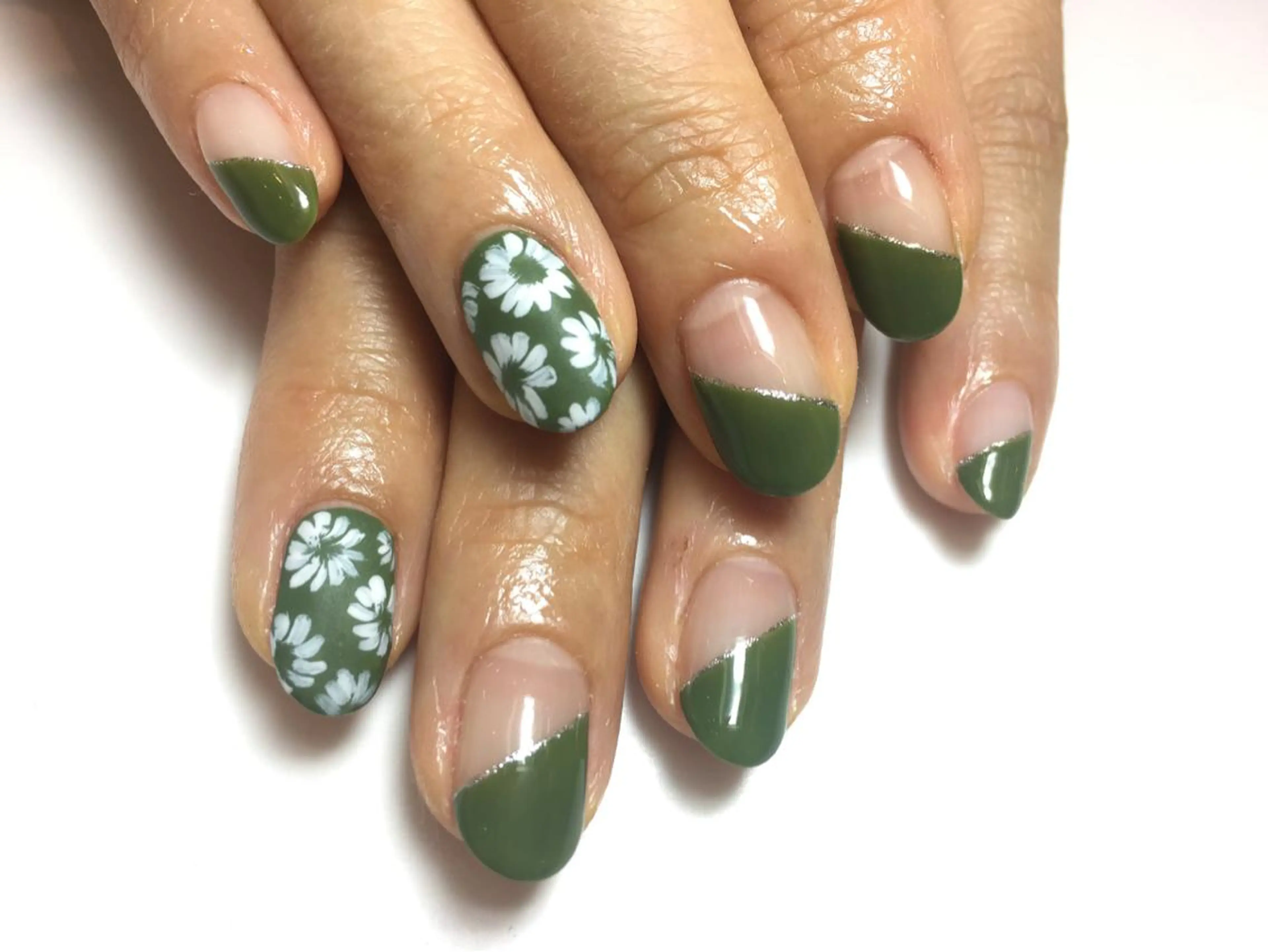 ネイル Li'leaNail AINAのネイルデザイン