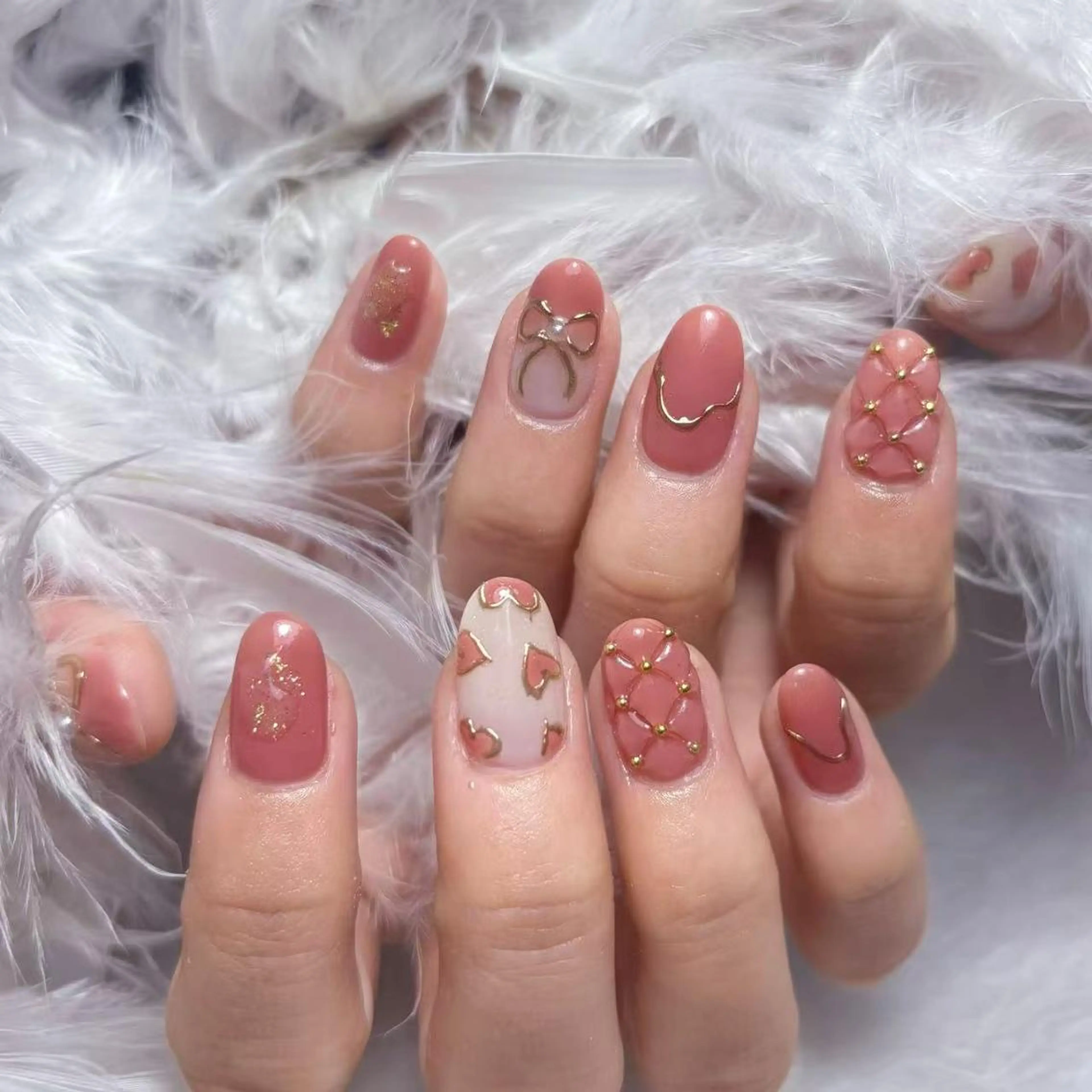 ネイル アートネイル オーロラネイル ガーリー キラキラネイル 韓国ネイル ハンドネイル フットネイル ハンドケア Plenty 🚢のネイルデザイン