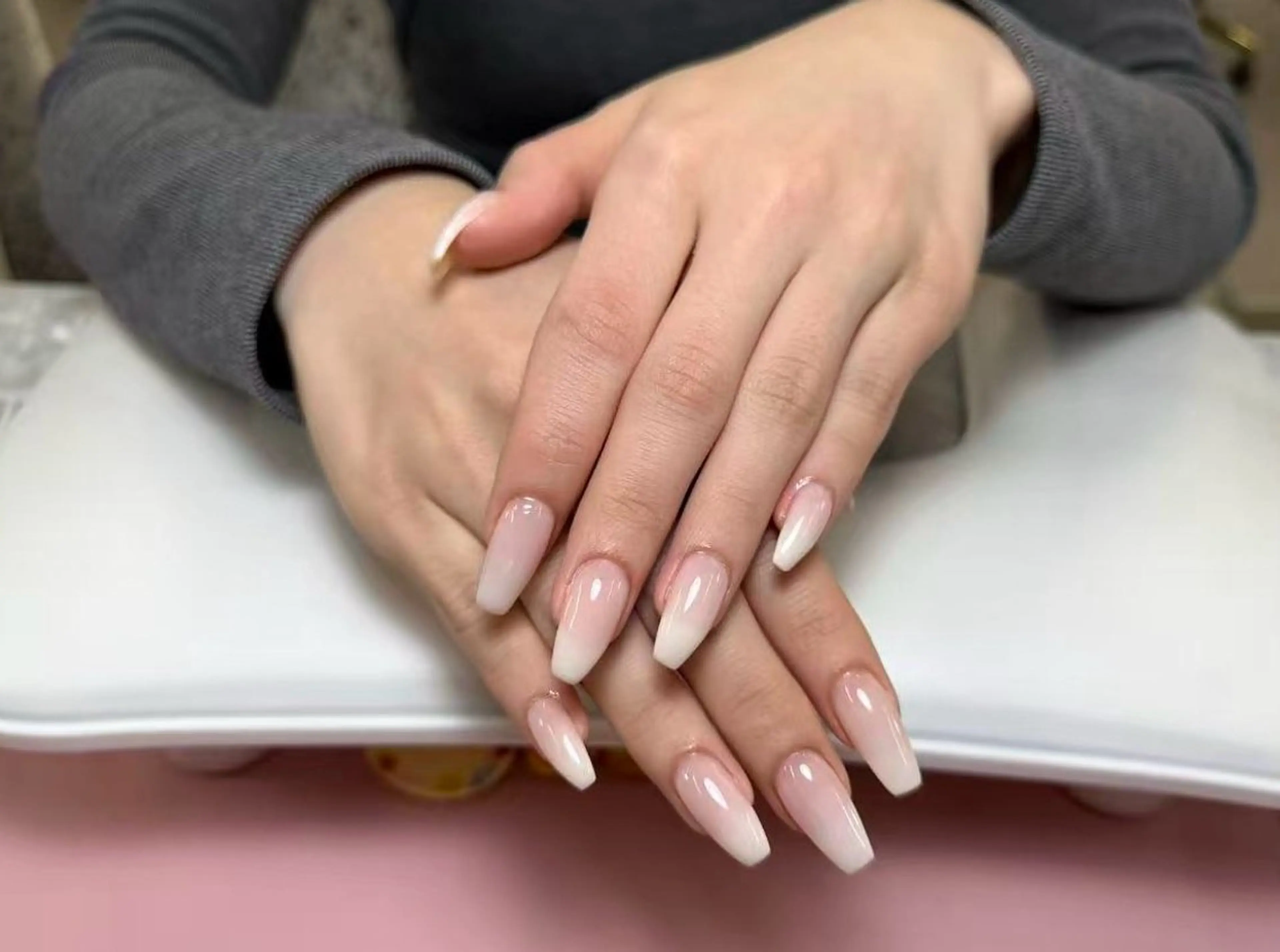 ネイル チークネイル フットネイル フレンチネイル ジェルネイル ガラスフレンチ 柚子 Nikoのネイルデザイン