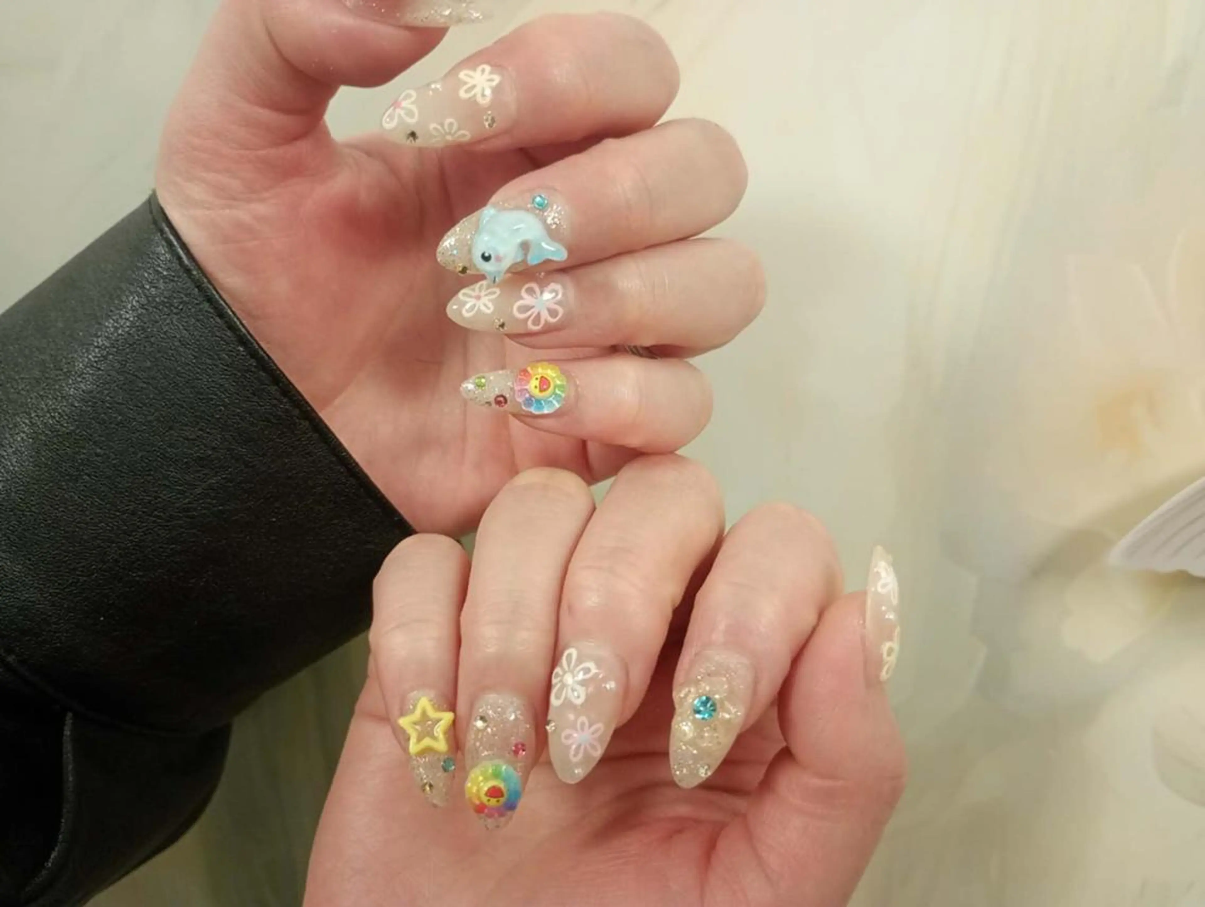 ネイル 長さ出し フレンチネイル ジェルネイル ガラスフレンチ 韓国ネイル Hana Bloom Nail💛Rinaのネイルデザイン