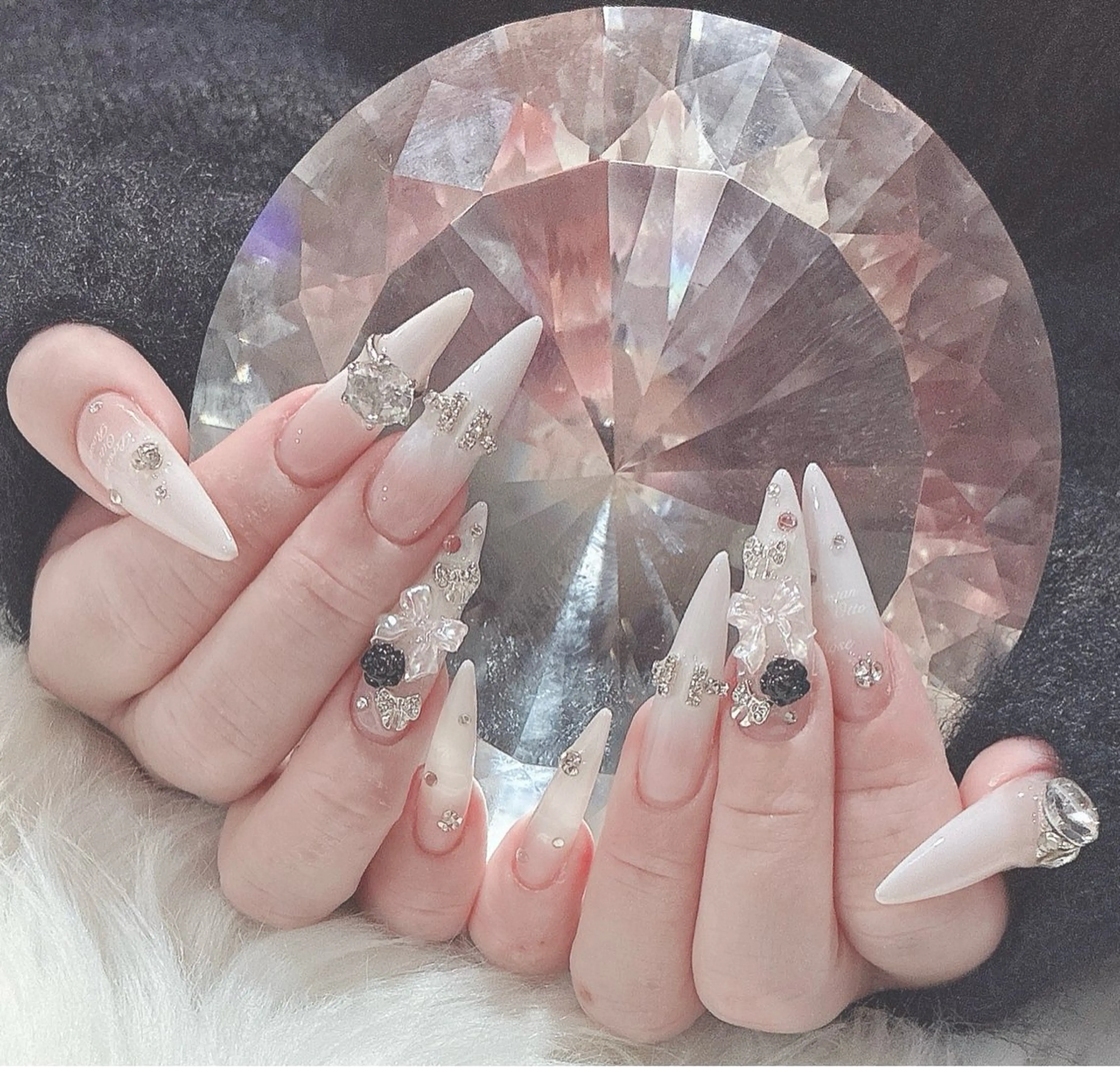 ネイル ハンドネイル LoaChaton kaeのネイルデザイン