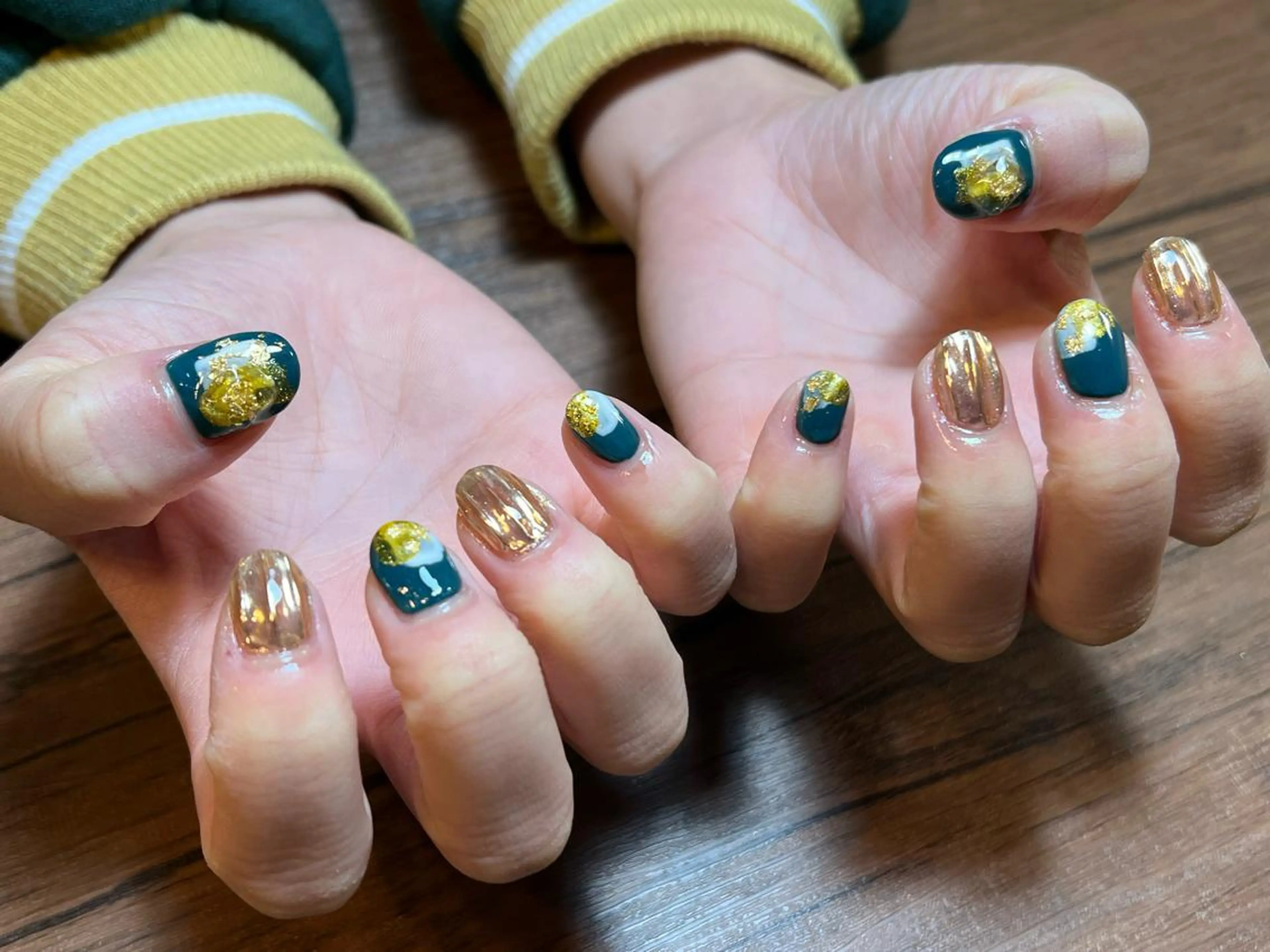ネイル 成人式 HENRIETTA NAILSALONのネイルデザイン