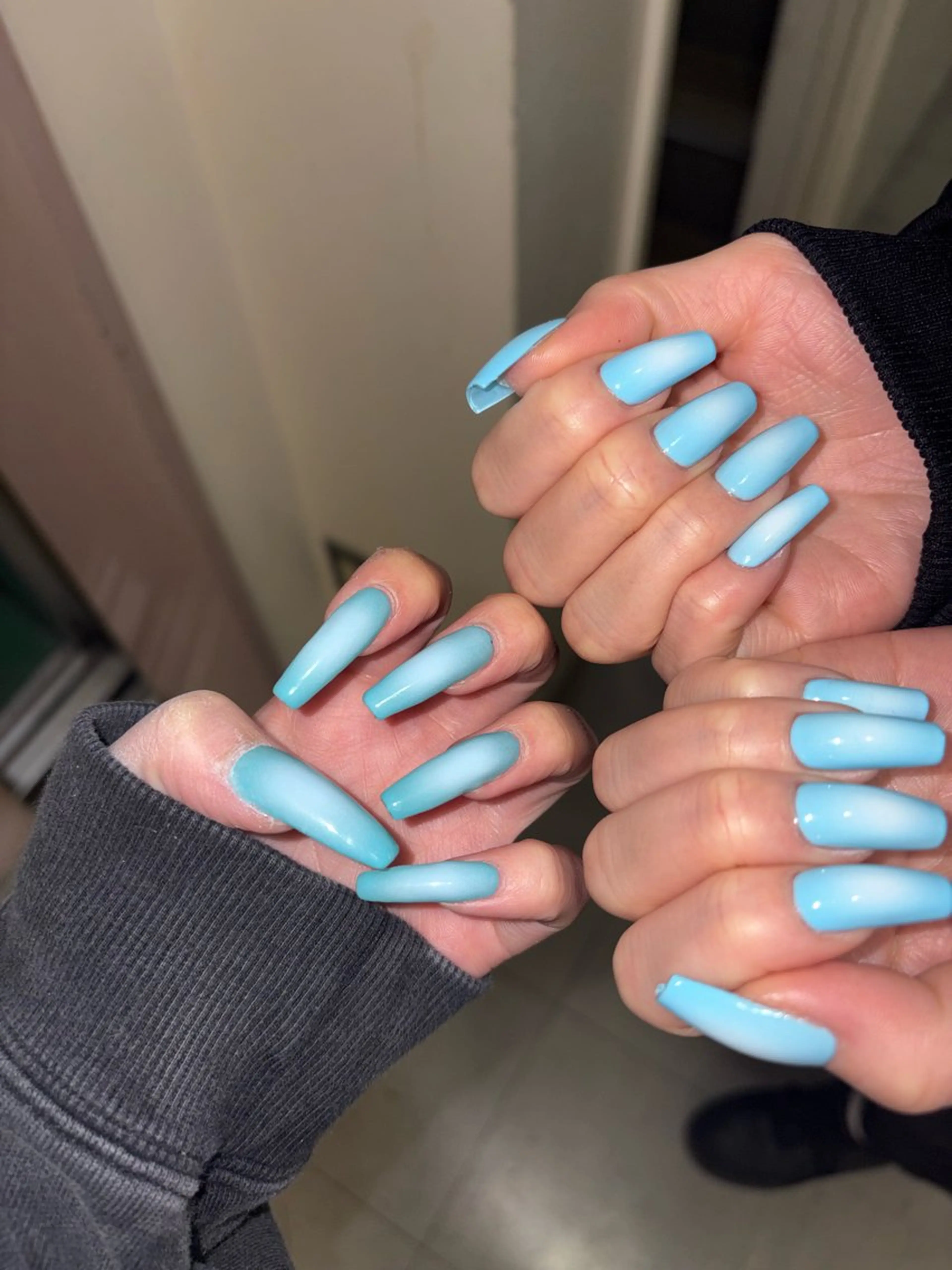 ネイル おそろいネイル ハンドネイル 33nail✴️栄 スミレ❇️Gel-xのネイルデザイン