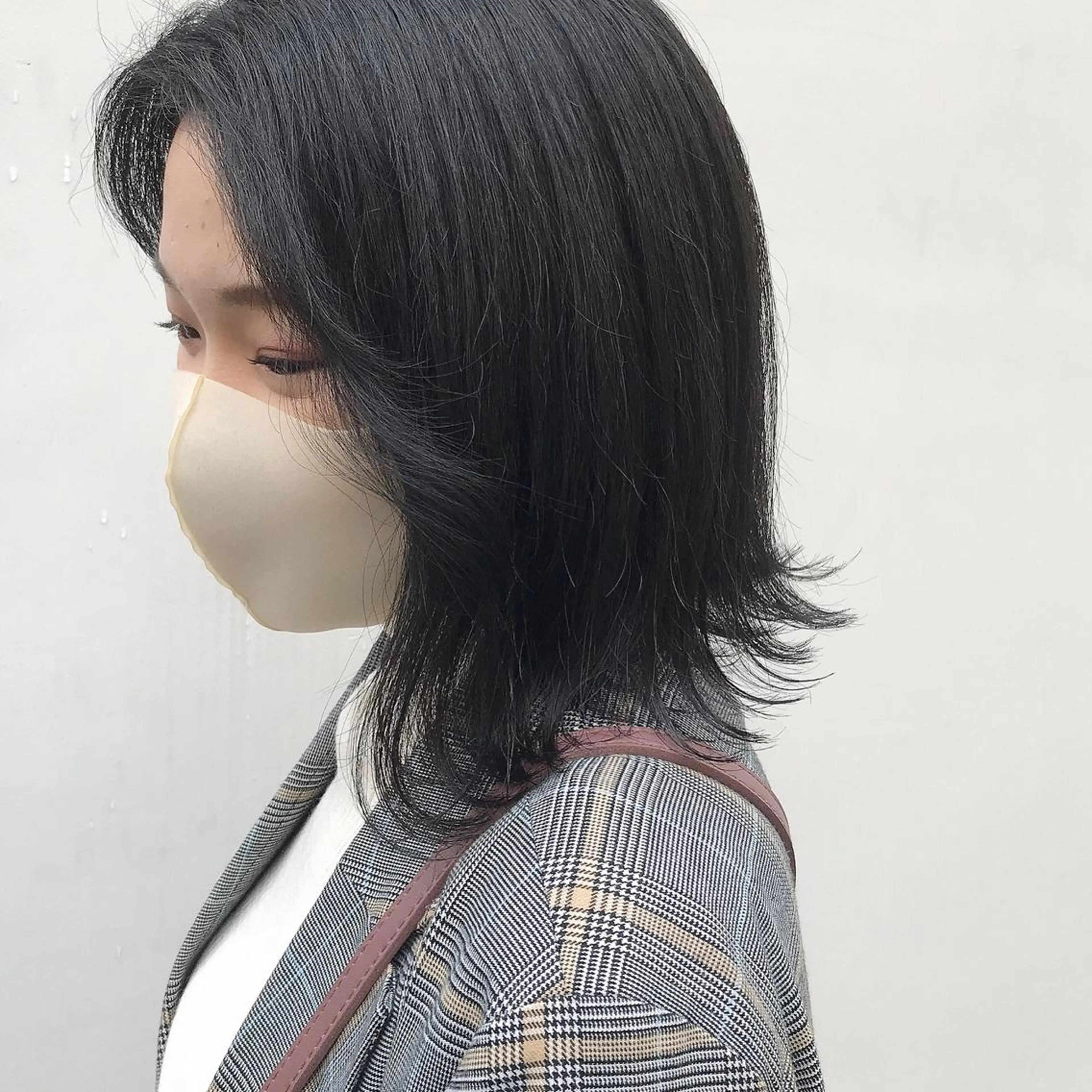 ミディアム カラー 透明感カラー CITY louwe 脇坂彩音のヘアスタイル