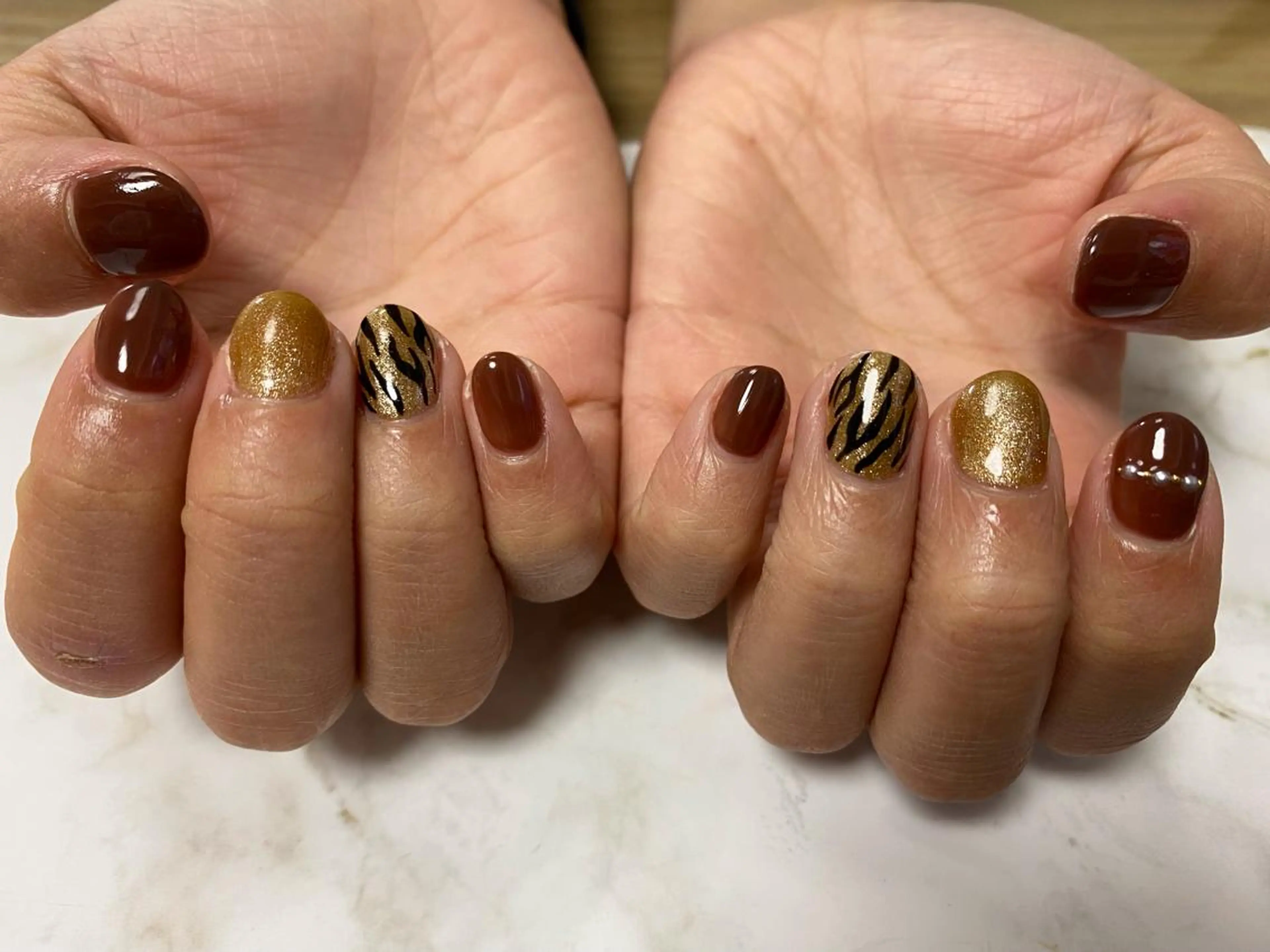 ネイル mogunail &blowのネイルデザイン