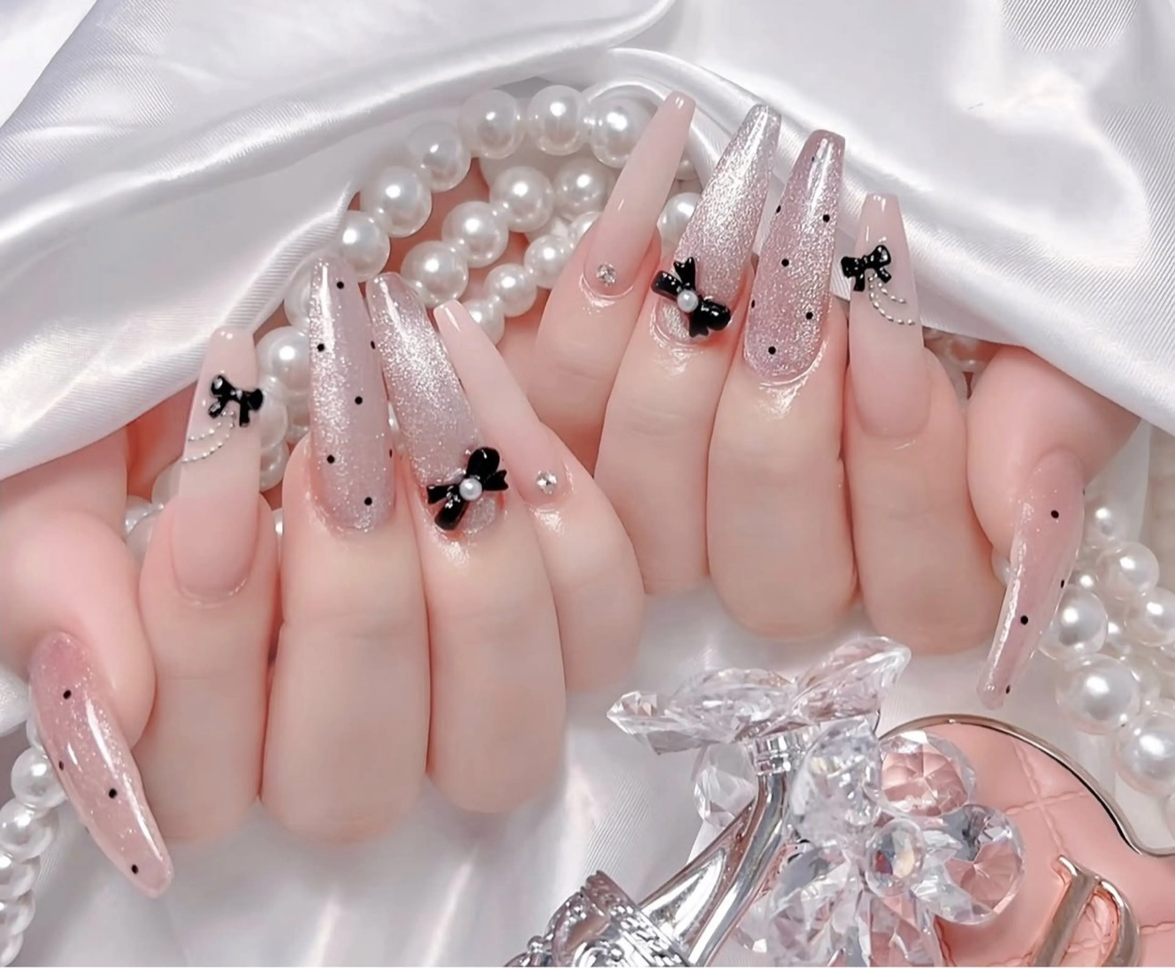 ネイル オーロラネイル フレンチネイル ジェルネイル ハロウィン キラキラネイル ハンドネイル H.baby Nail Salonのネイルデザイン