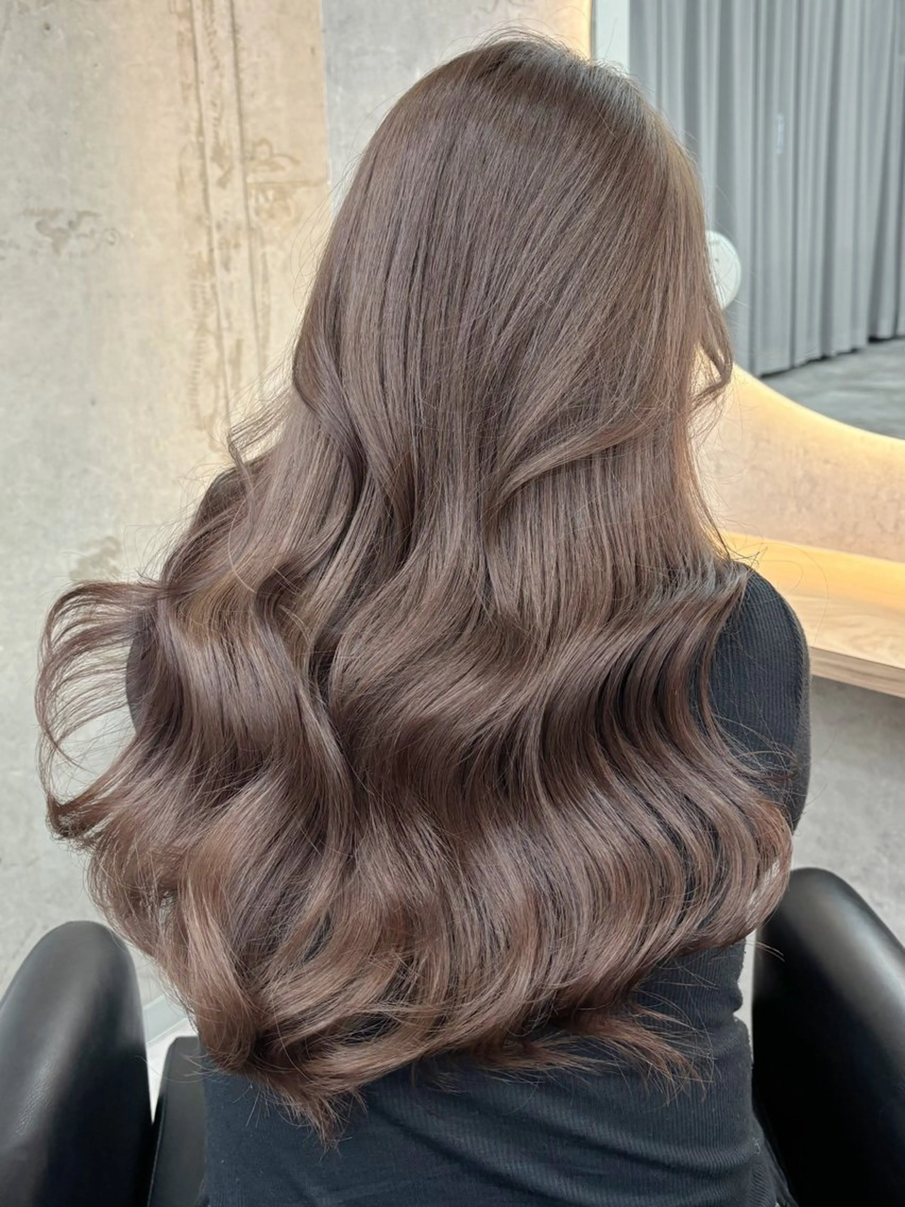 ロング トリートメント ヘアカラー 秋山 七海のヘアスタイル