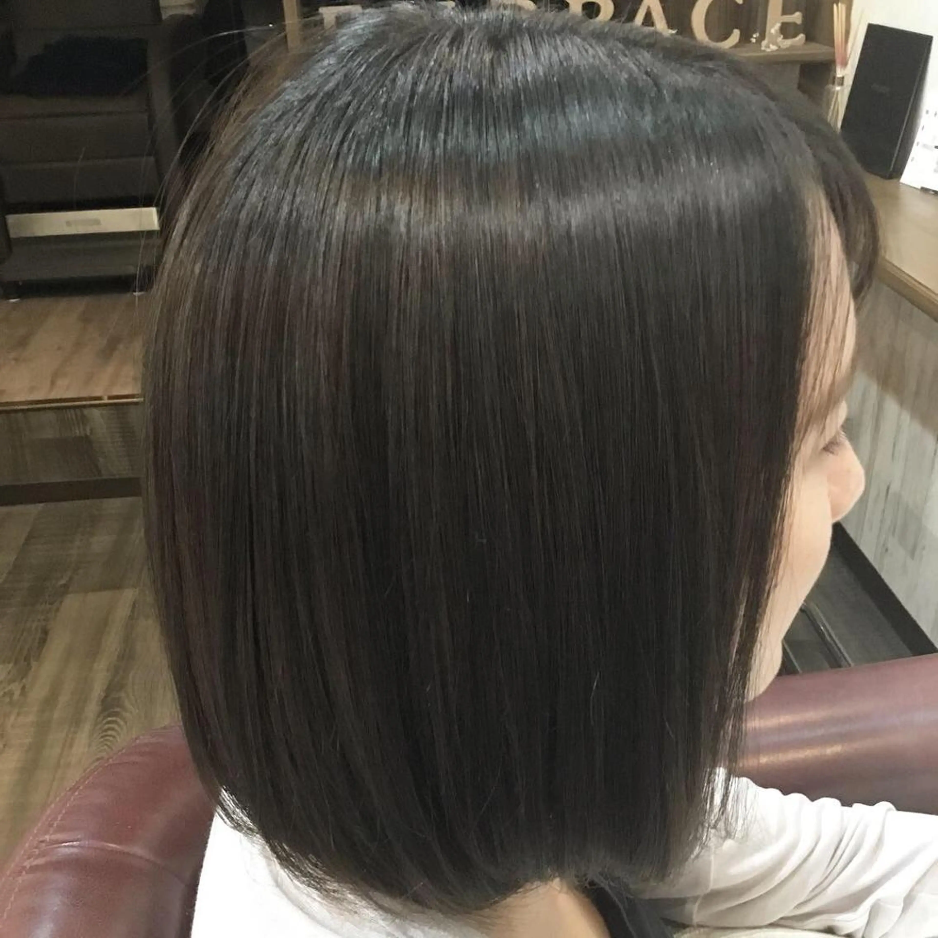 ミディアム カラー パーマ embrace エンブレイスのヘアスタイル