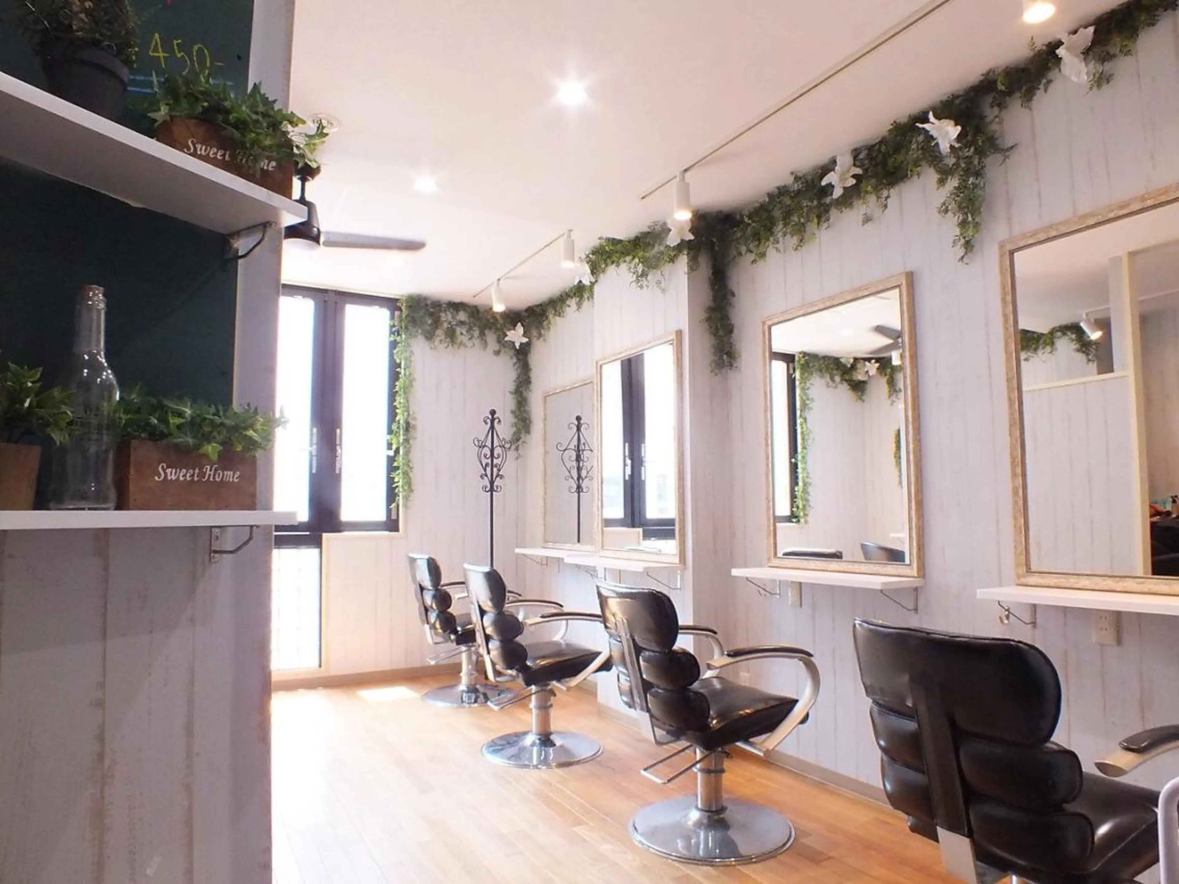 ロング カラー チビ編み込みエクステ シールエクステのヘアスタイル