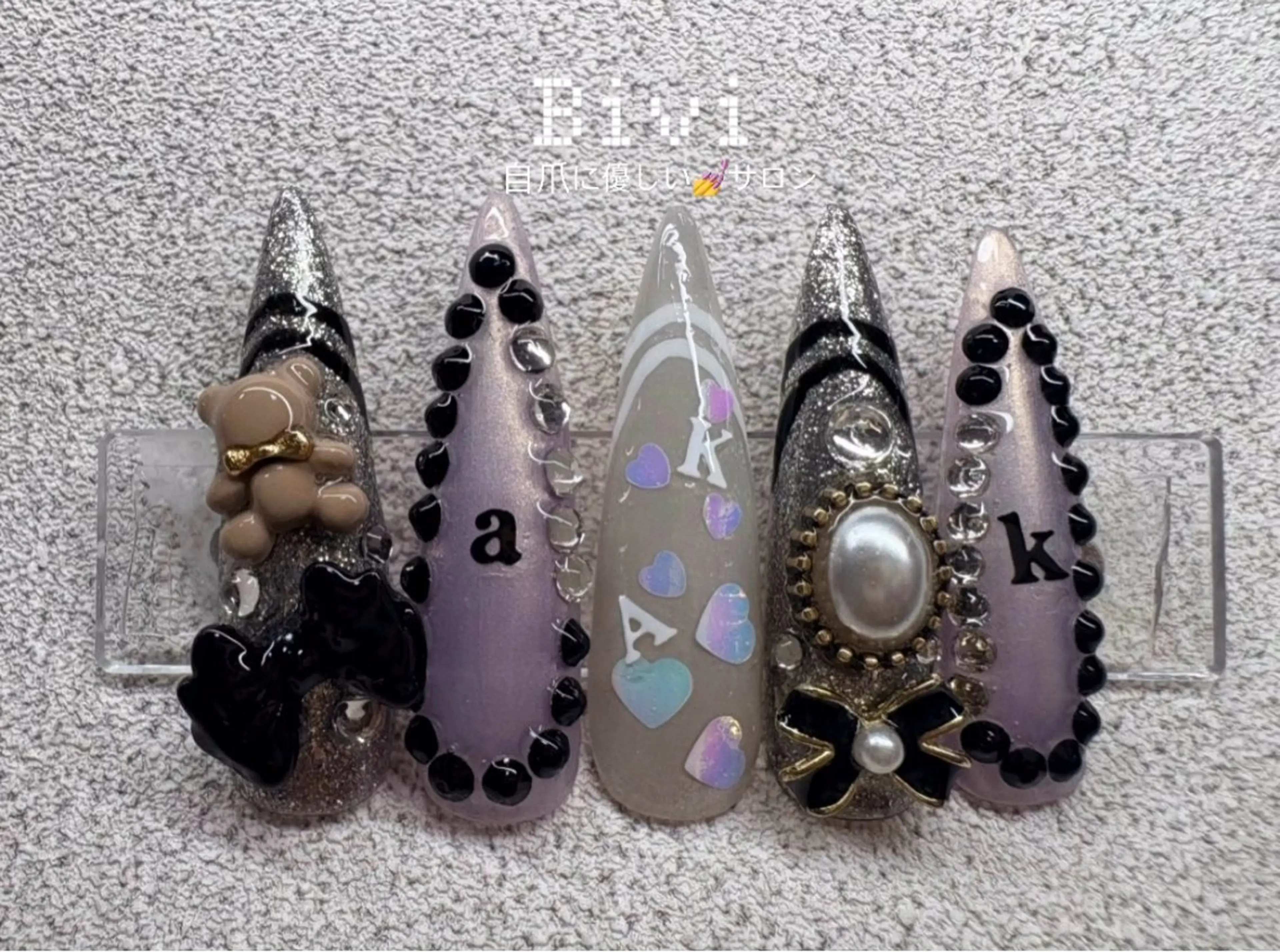 ネイル アートネイル ラメ(グリッター) ロングネイル 持ち込み ワンホンネイル ハンドネイル ハンドケア ♡Bivi♡自爪に 優しいネイルサロンのネイルデザイン