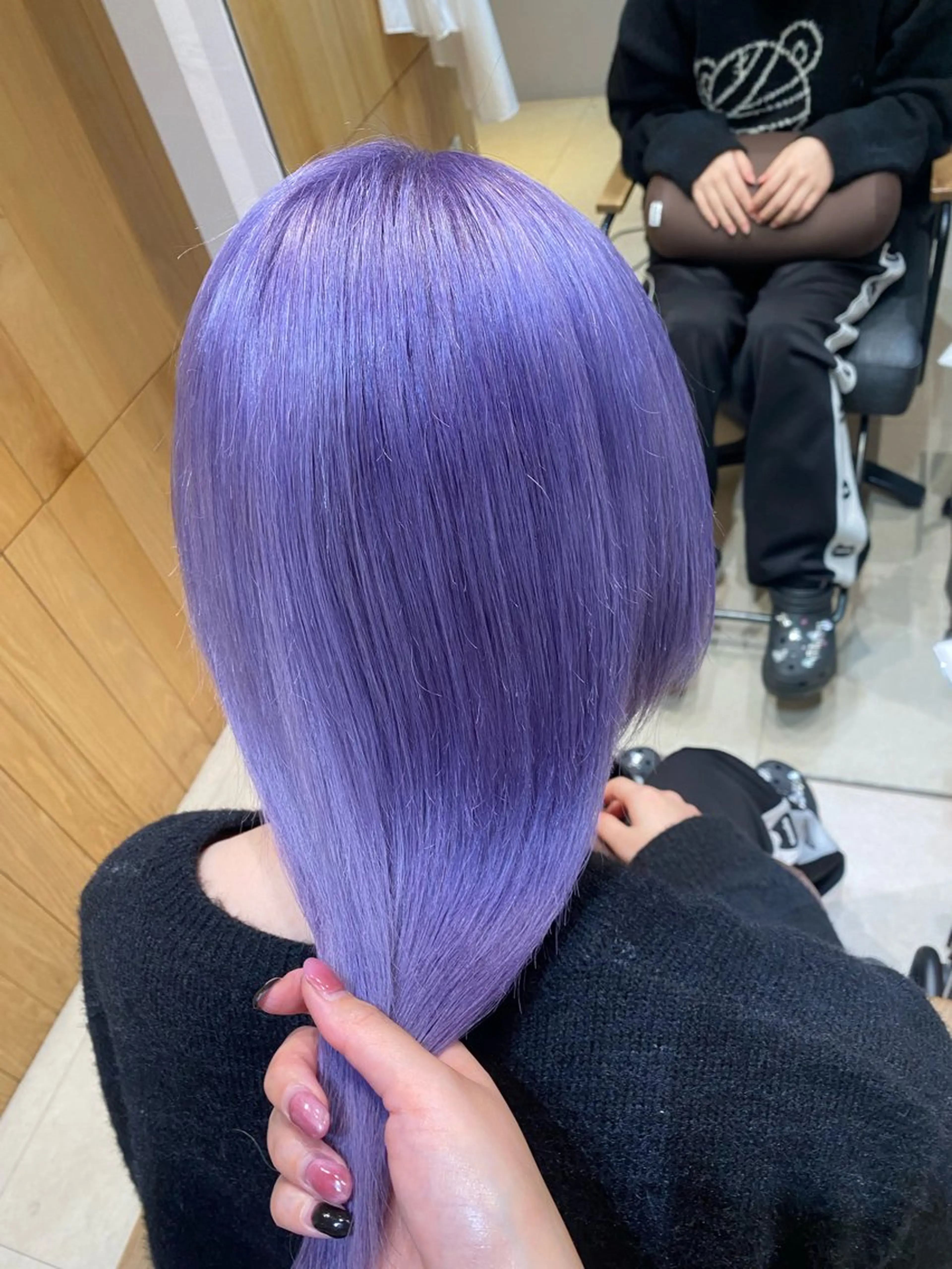 カラー ラベンダーカラー ヘアカラー 井出 くるみのヘアスタイル