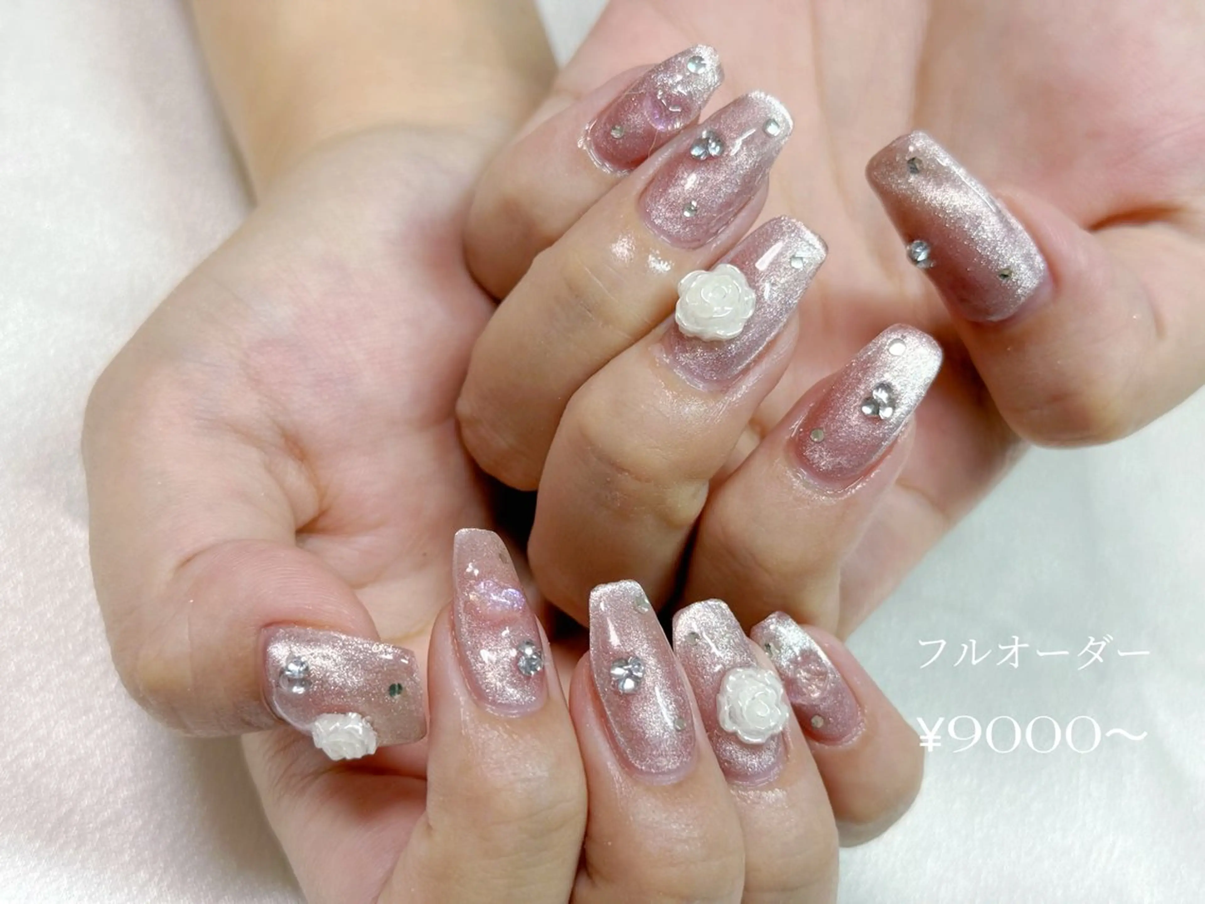 ネイル ~Sol&Luna~ Momonaのネイルデザイン